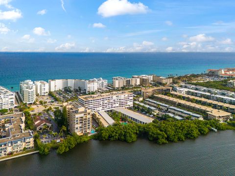 A home in South Palm Beach