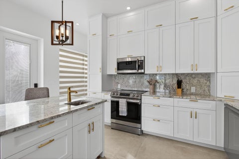 Tiny photo for 633 N Cortez Drive #633, Margate, FL 33068 (MLS # F10546218)