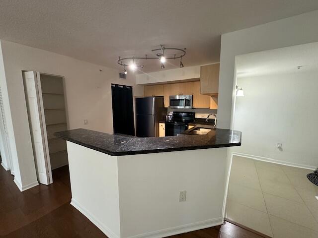 VILLA DEL SOL CONDO - Residential