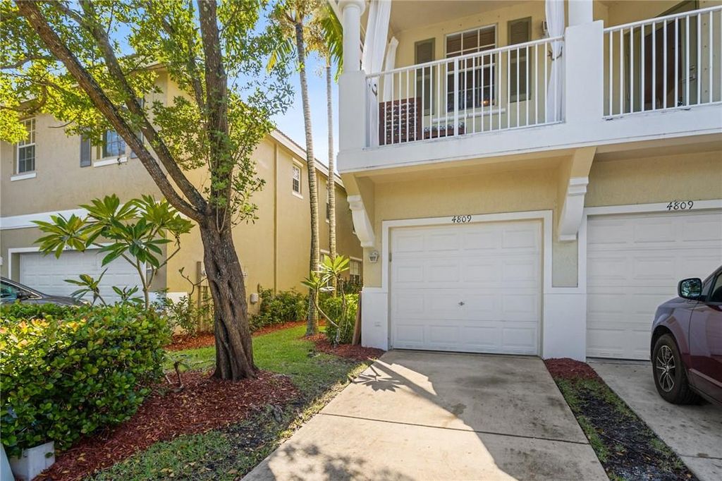 Photo of 4809 N Wickham Circle #A, Delray Beach, FL 33445 (MLS # F10470844)