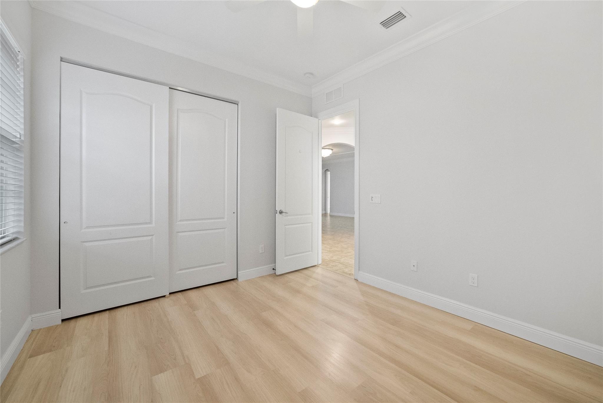 Debuys 180-147 B - Residential Lease