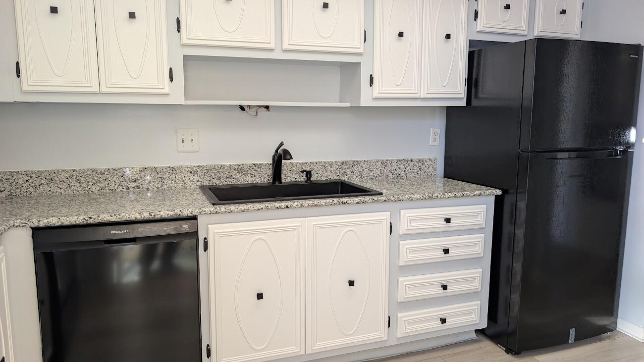 RIVER VISTA CONDO - Residential Lease