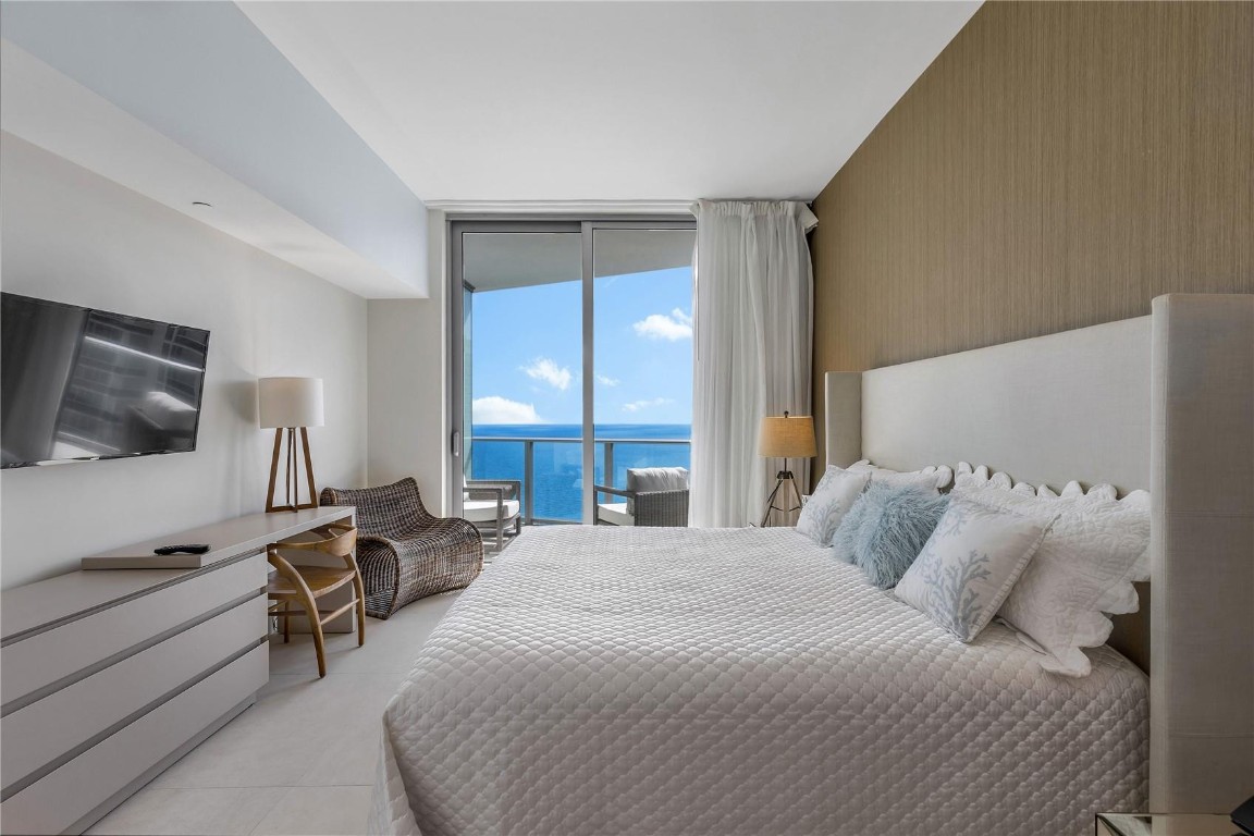 4111 S Ocean Drive LPH3/5