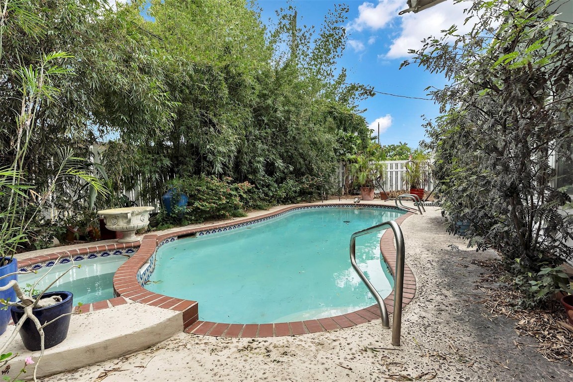 Imperial Point 5 Sec 60-4 - Residential