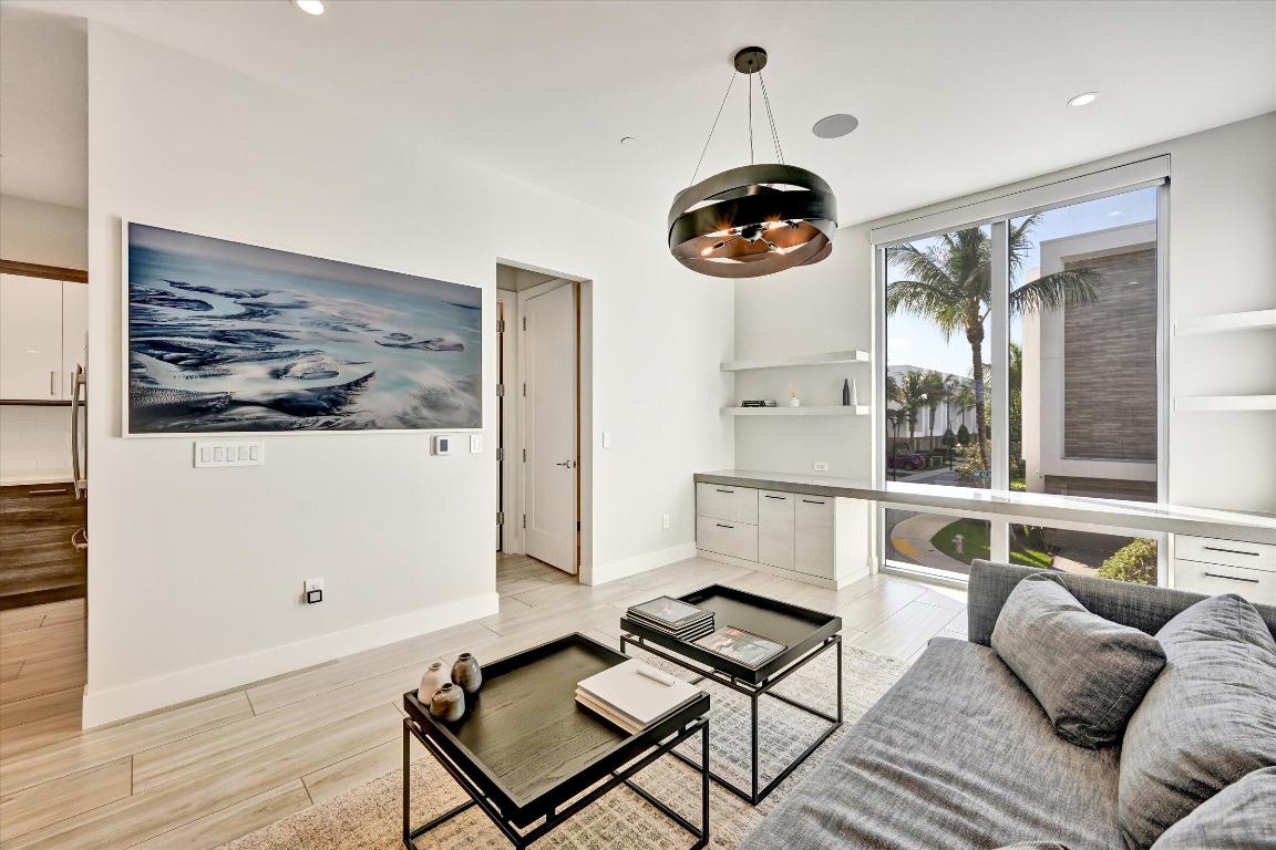 SPANISH RIVER TOWNHOMES - Residential