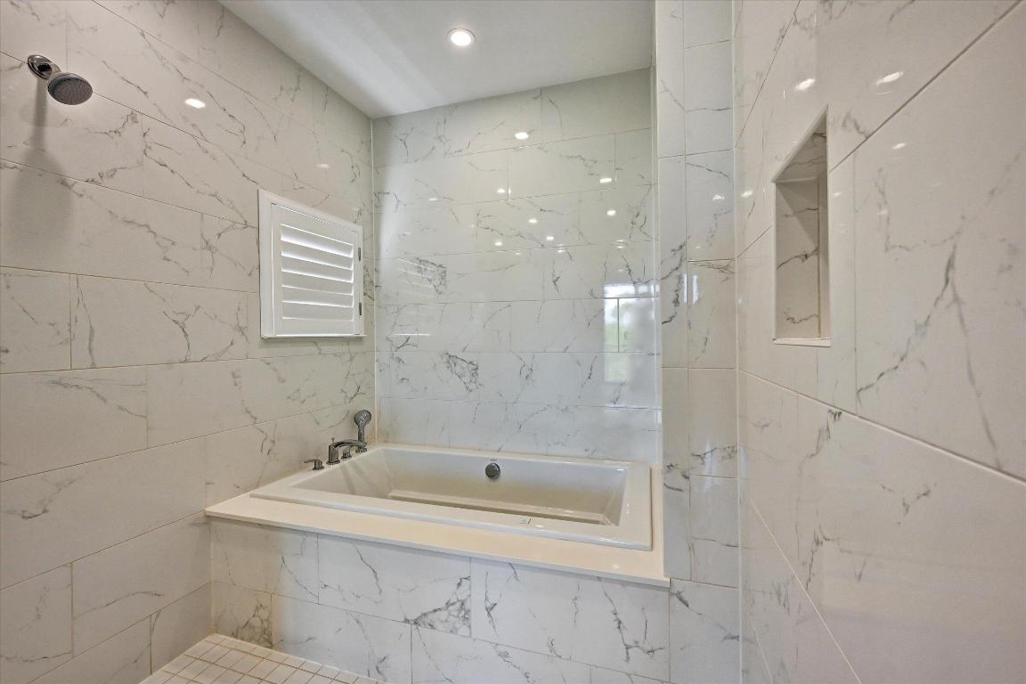 SPANISH RIVER TOWNHOMES - Residential