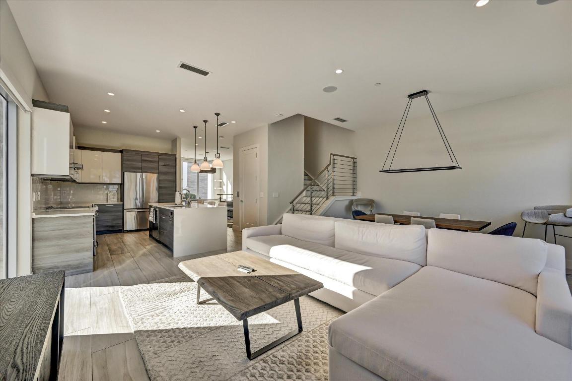 SPANISH RIVER TOWNHOMES - Residential