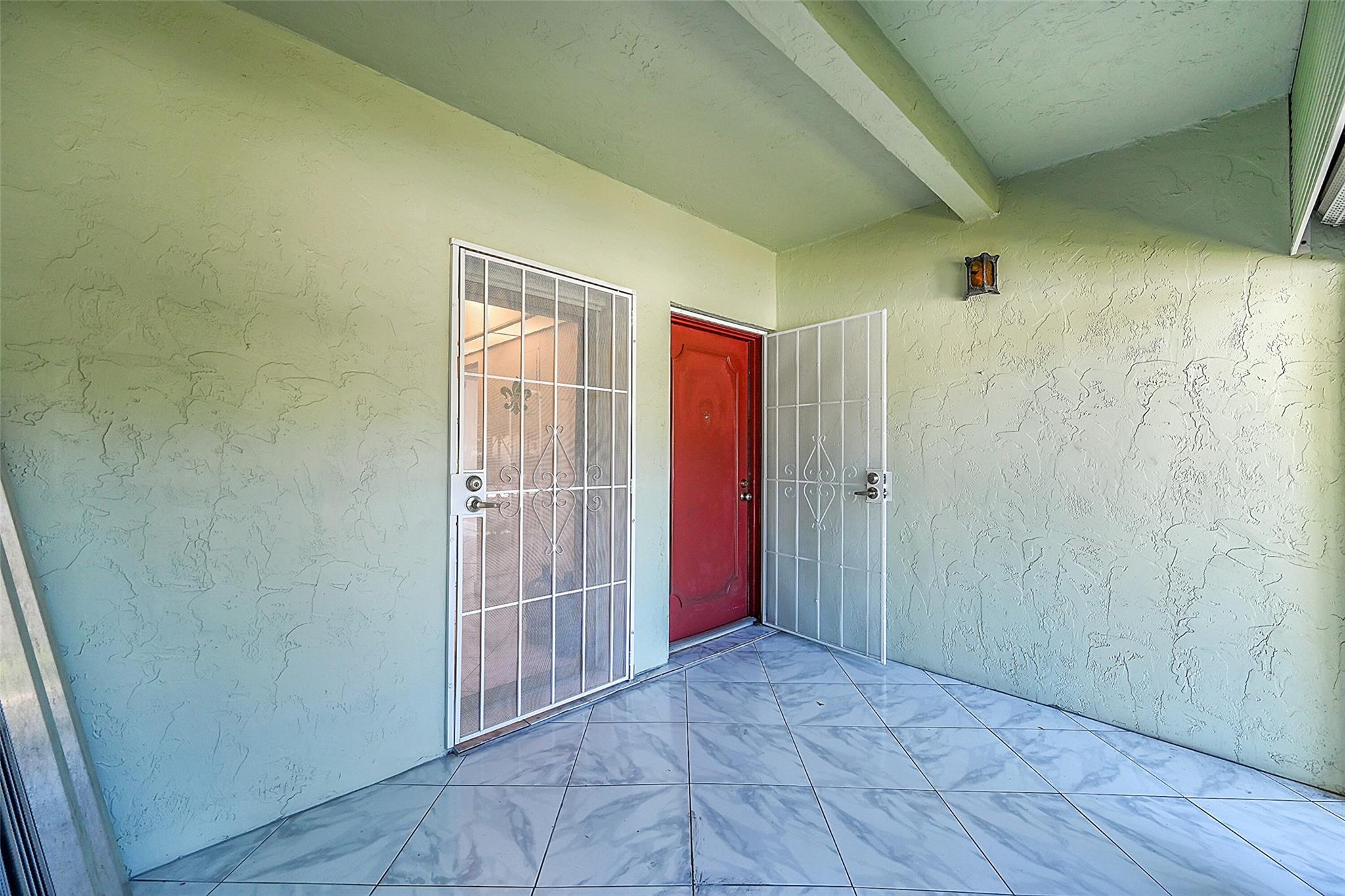 860 SE 6th Ave 304
