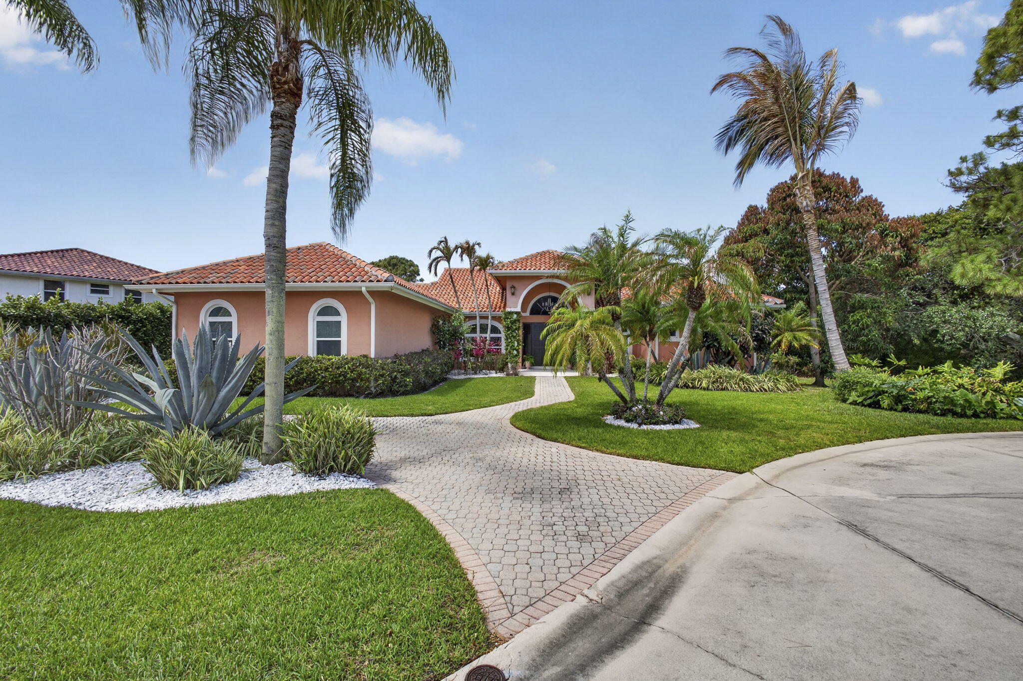 MYSTIC COVE - Residential Lease