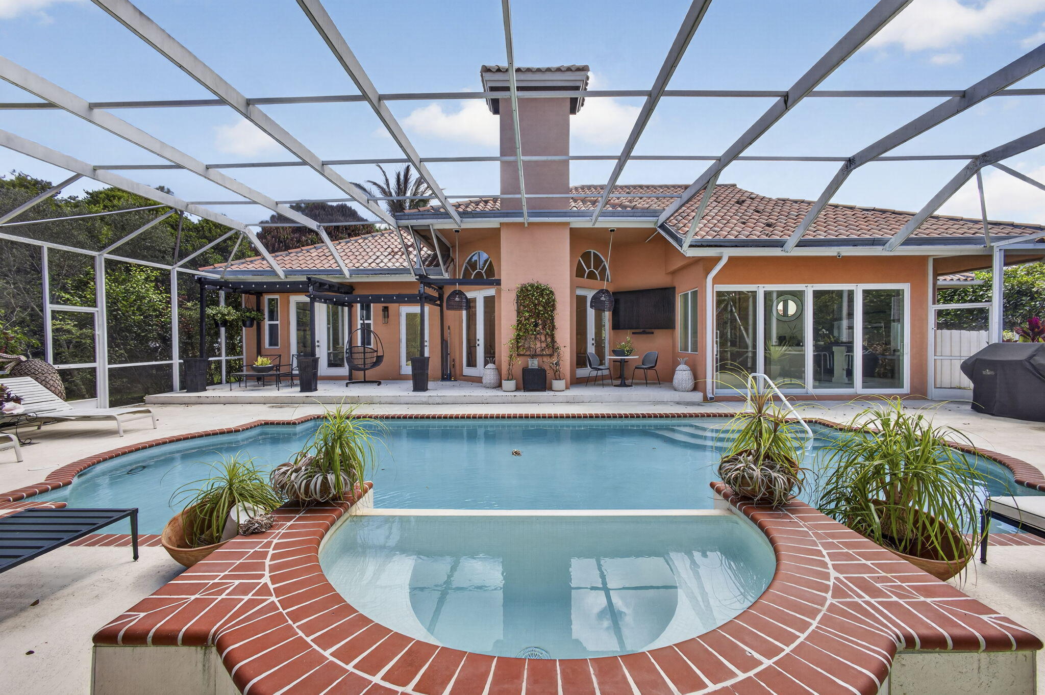 MYSTIC COVE - Residential Lease