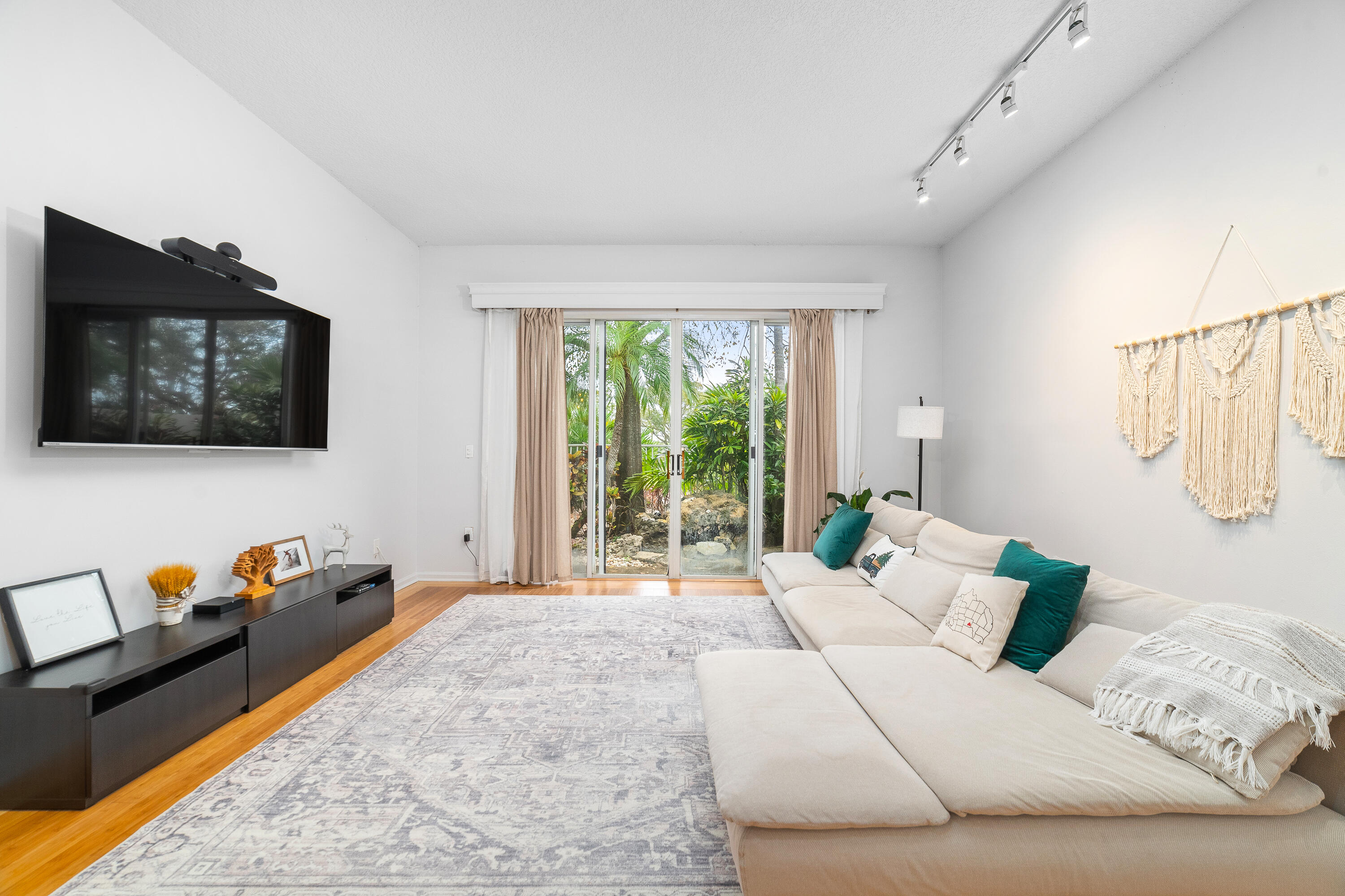 CLASSICS AT BEAR LAKES - Residential