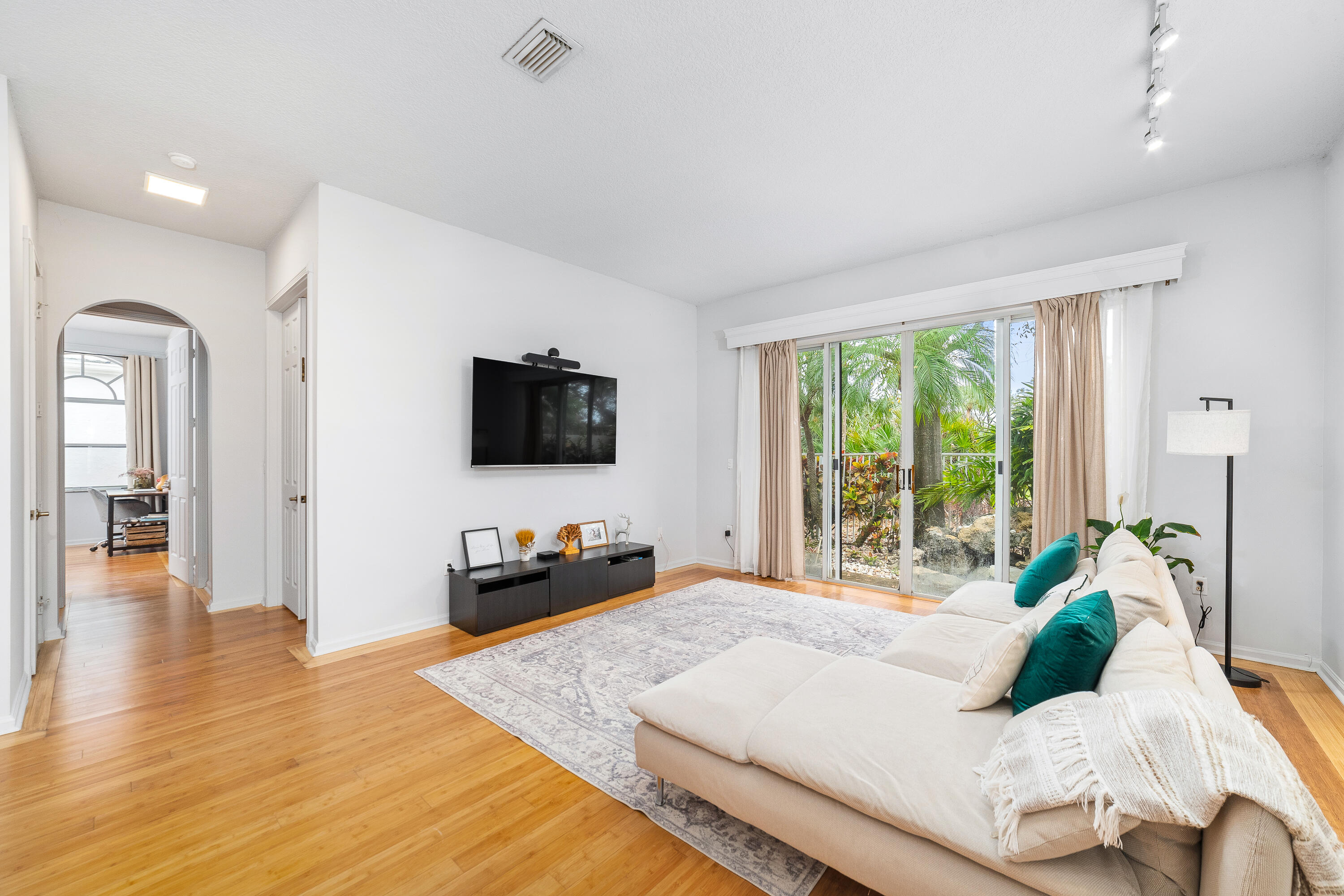 CLASSICS AT BEAR LAKES - Residential