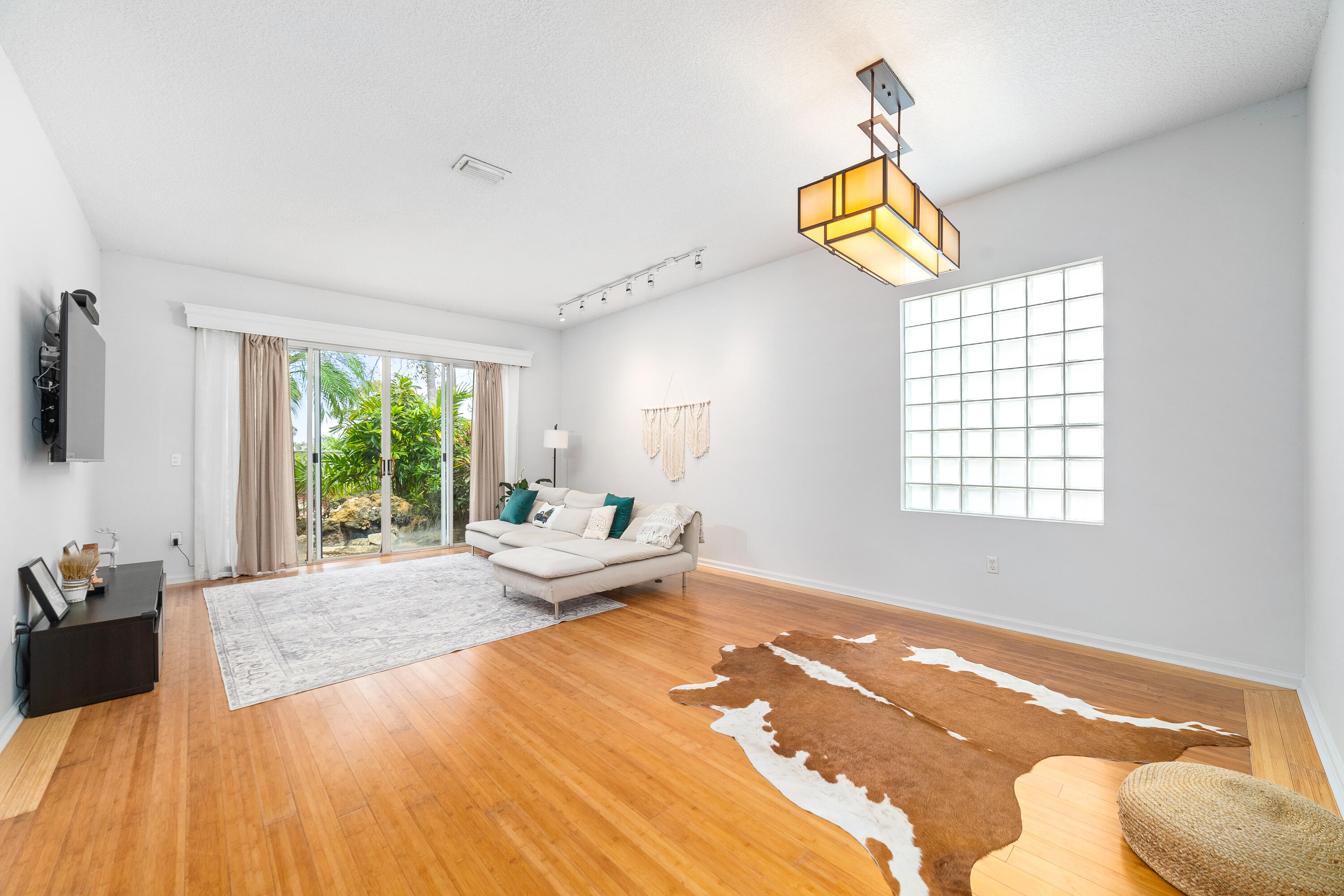 CLASSICS AT BEAR LAKES - Residential