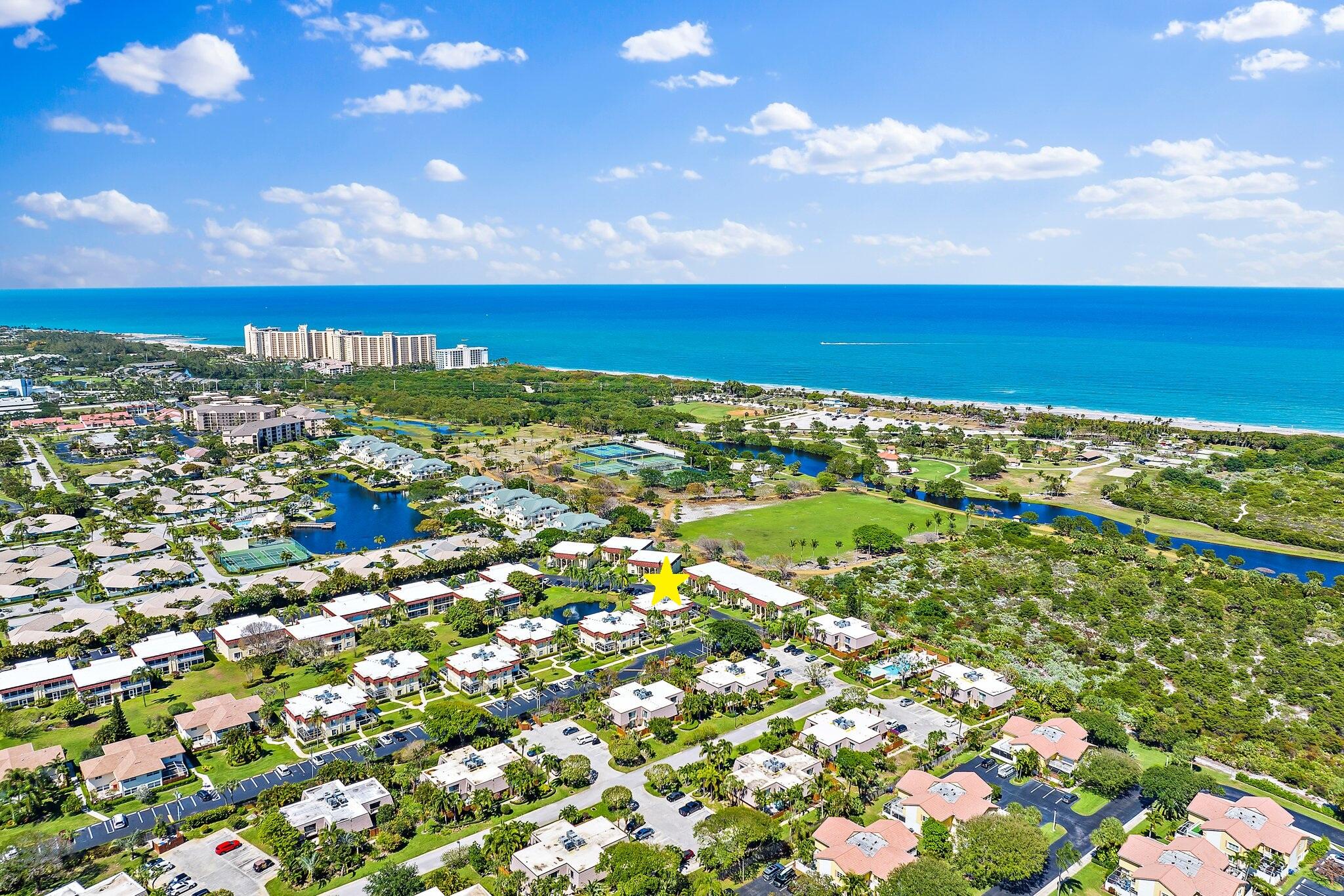 VILLAS ON THE GREEN CONDO - Residential