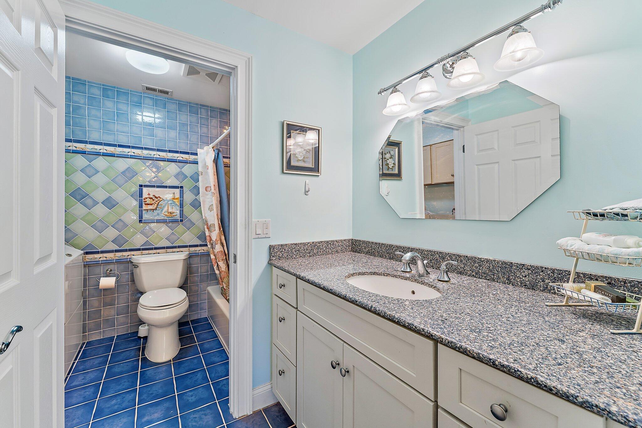 VILLAS ON THE GREEN CONDO - Residential