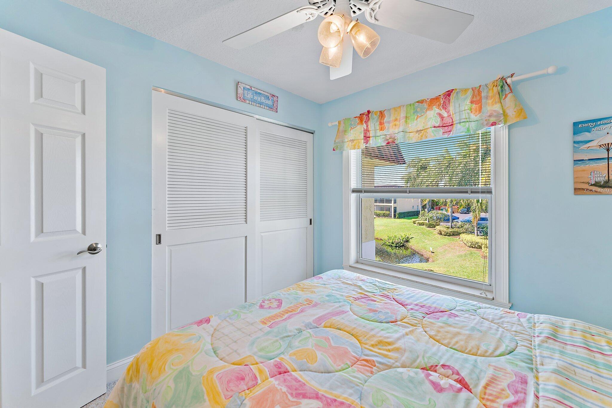 VILLAS ON THE GREEN CONDO - Residential