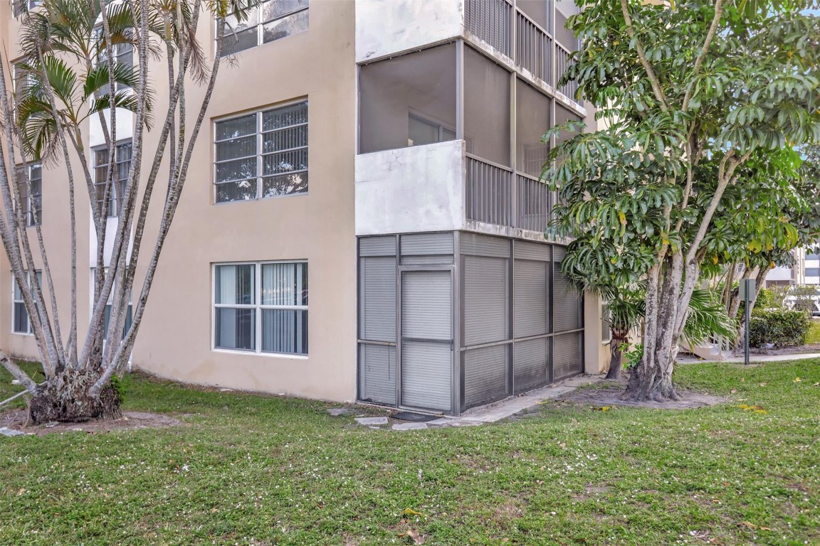 Manors of Inverrary - Residential