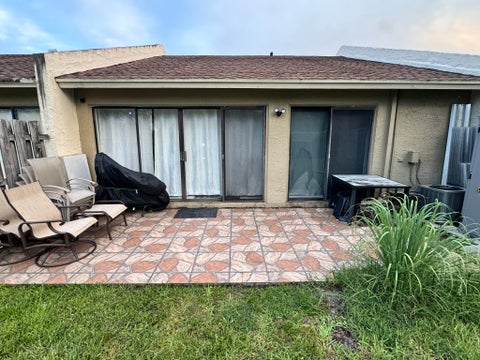Tiny photo for 10295 Boca Bend W #L4, Boca Raton, FL 33428 (MLS # B26054317)