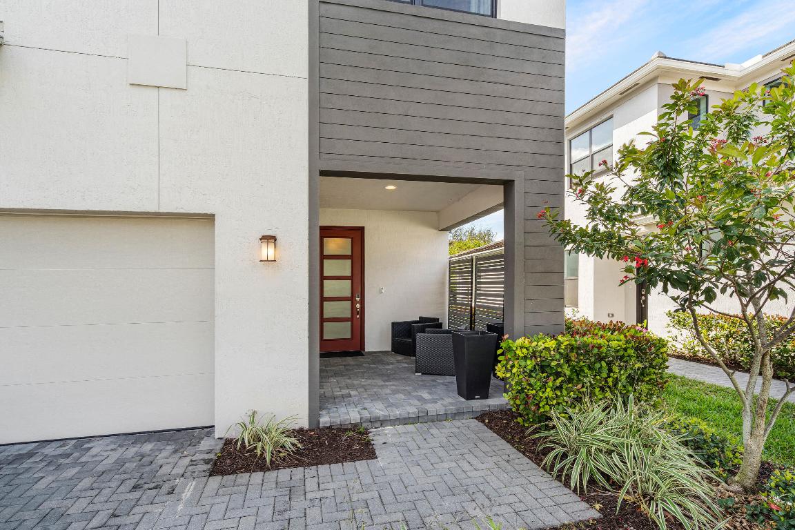 8710 Corvus Drive