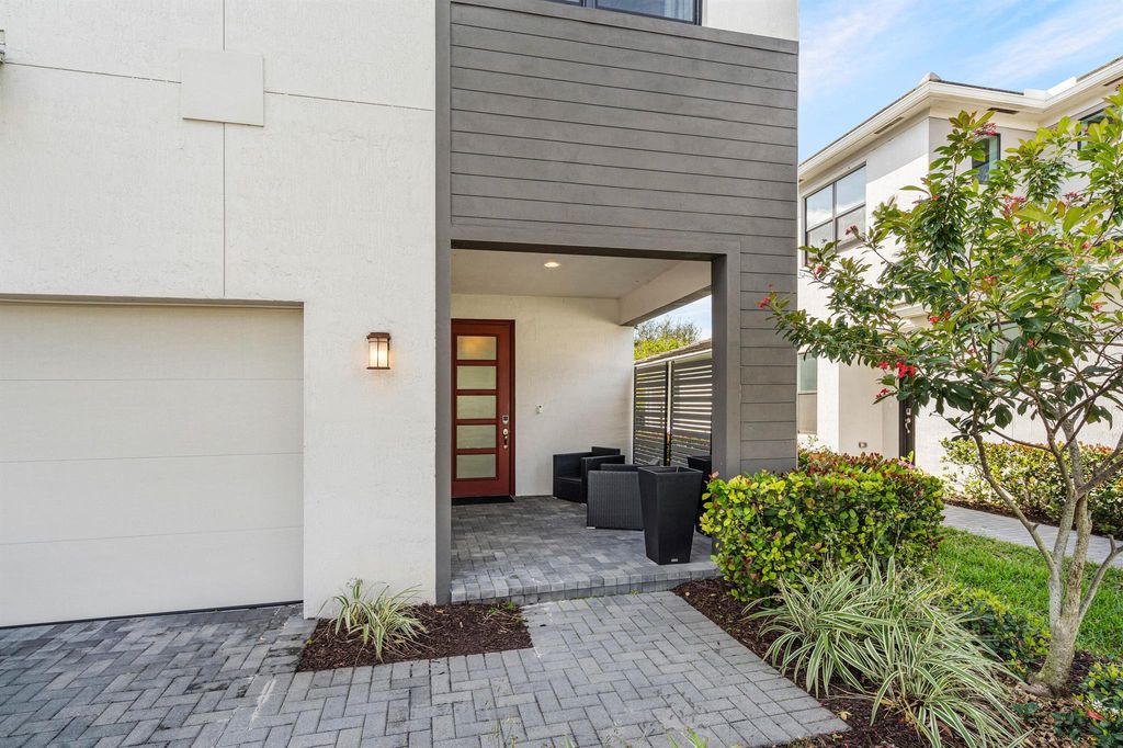 Photo of 8710 Corvus Drive, Lake Worth, FL 33467 (MLS # R11143813)