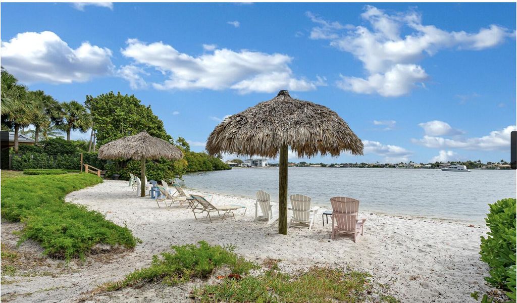 Photo of 200 Scotia Drive #305, Hypoluxo, FL 33462 (MLS # R11130874)