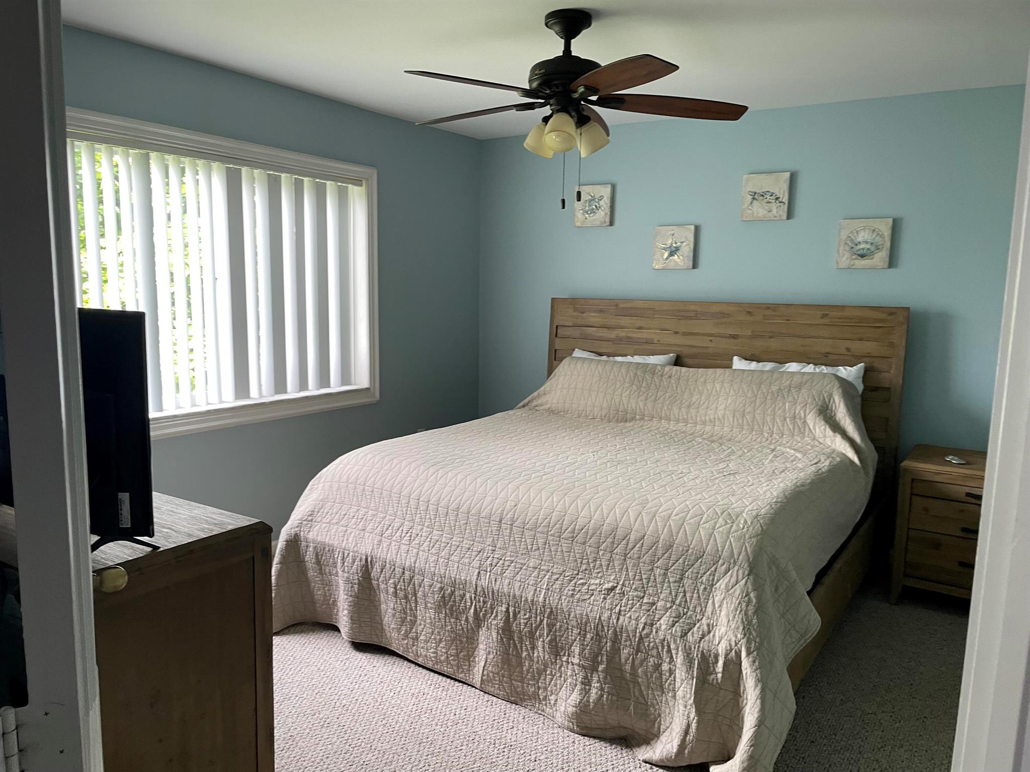 HYPOLUXOS MARINERS CAY CO - Residential