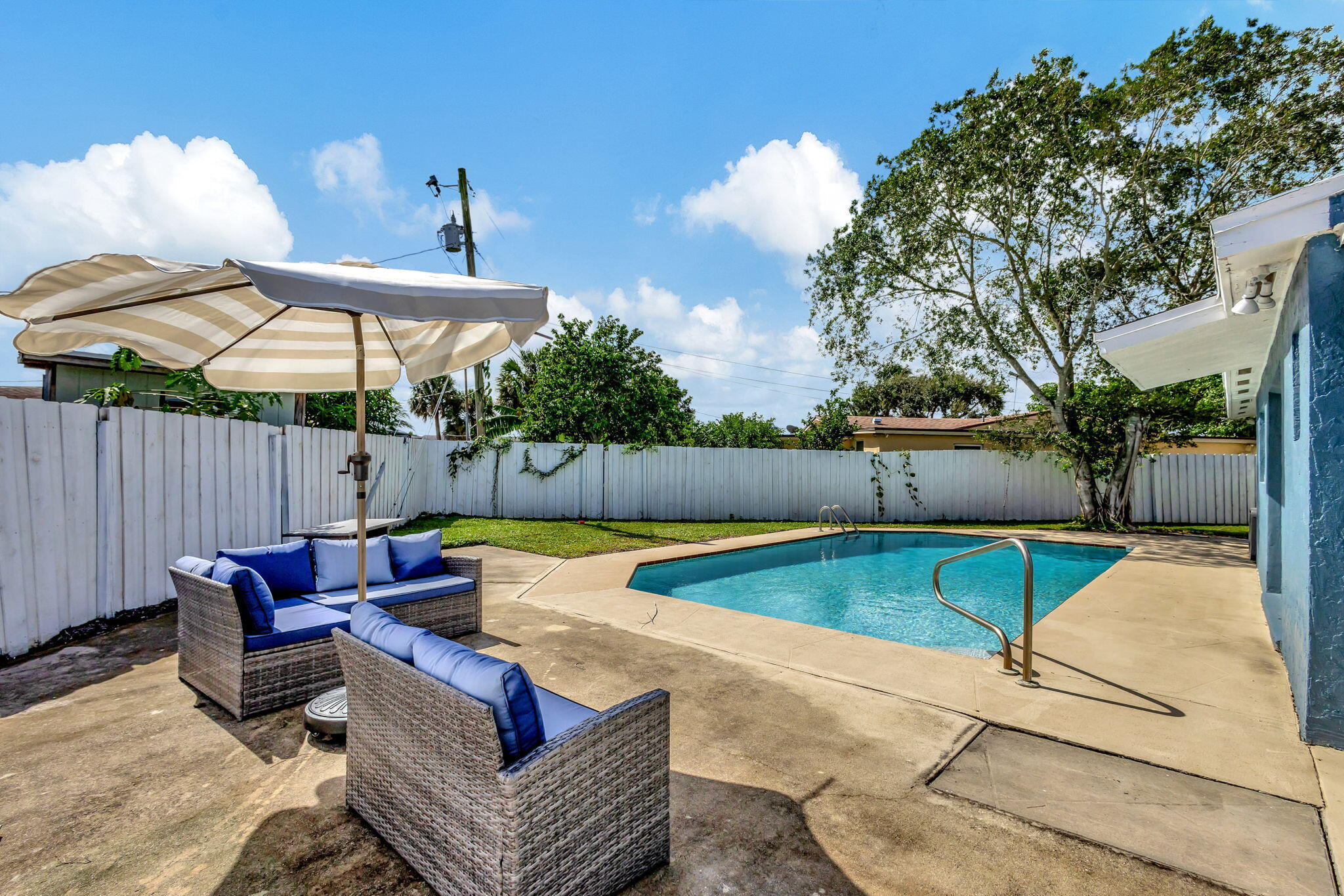 PALM BEACH SQUARE UNIT 2 - Residential