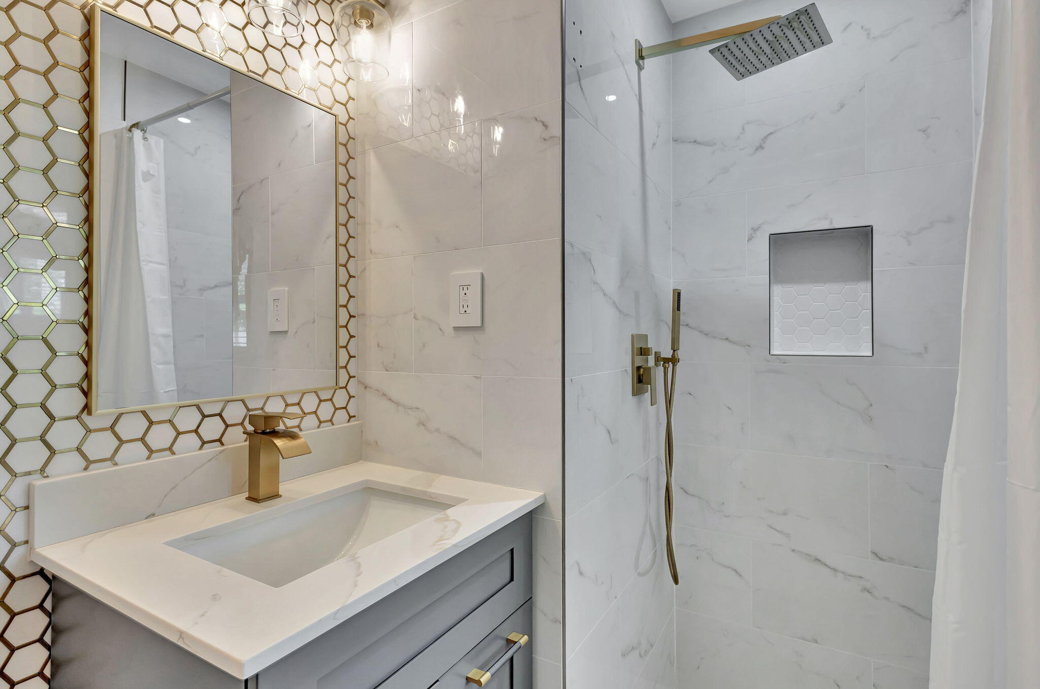 PALM BEACH SQUARE UNIT 2 - Residential