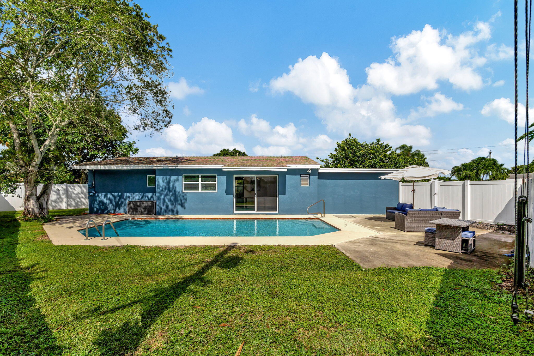 PALM BEACH SQUARE UNIT 2 - Residential