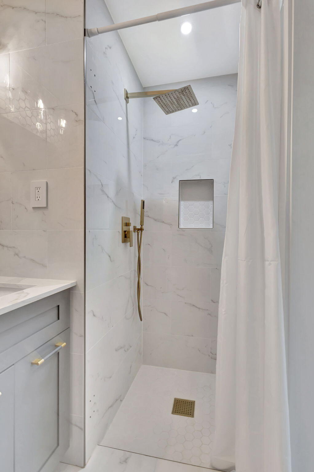 PALM BEACH SQUARE UNIT 2 - Residential