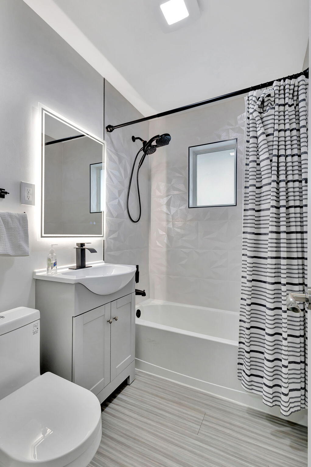 PALM BEACH SQUARE UNIT 2 - Residential