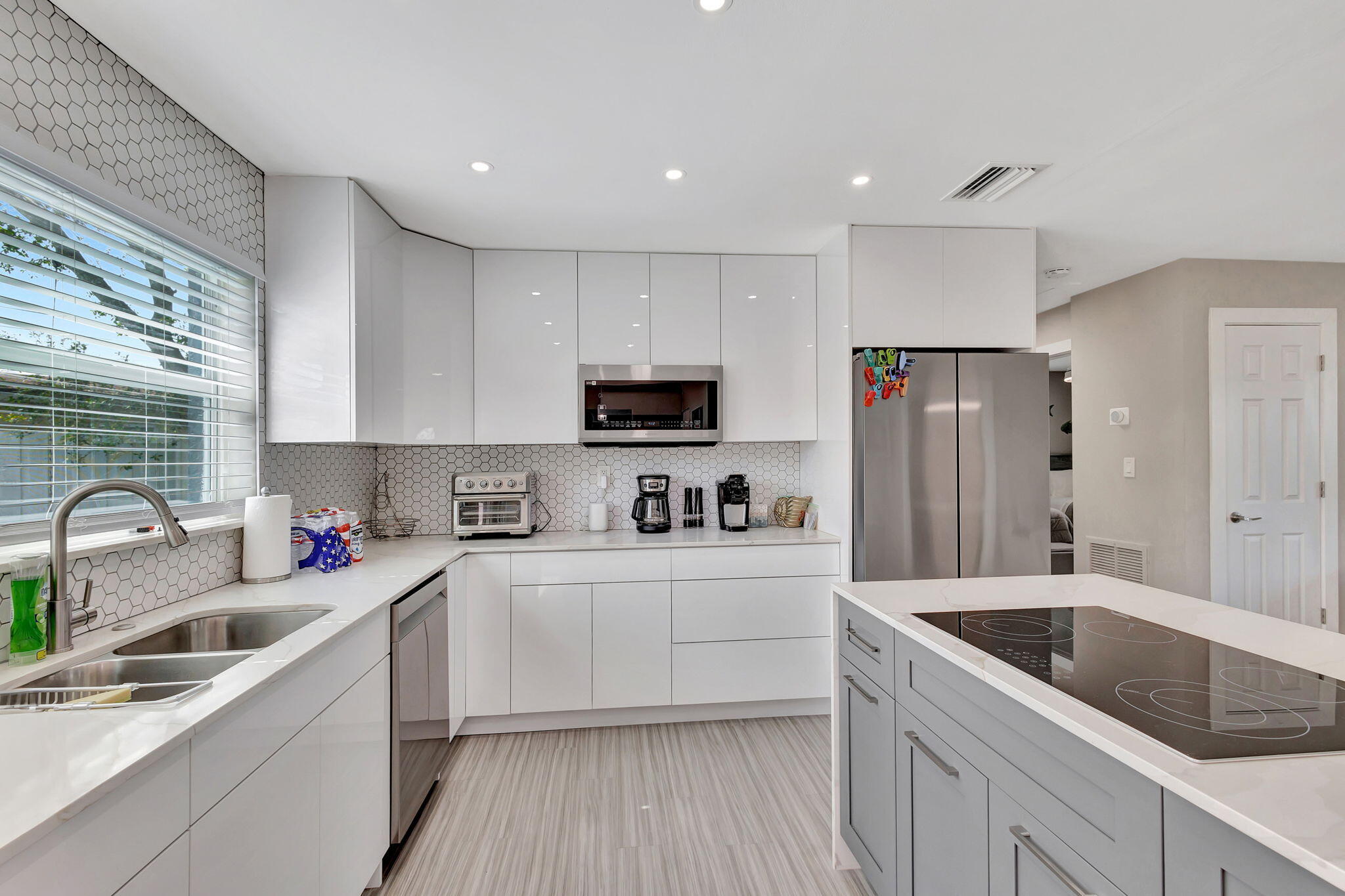 PALM BEACH SQUARE UNIT 2 - Residential