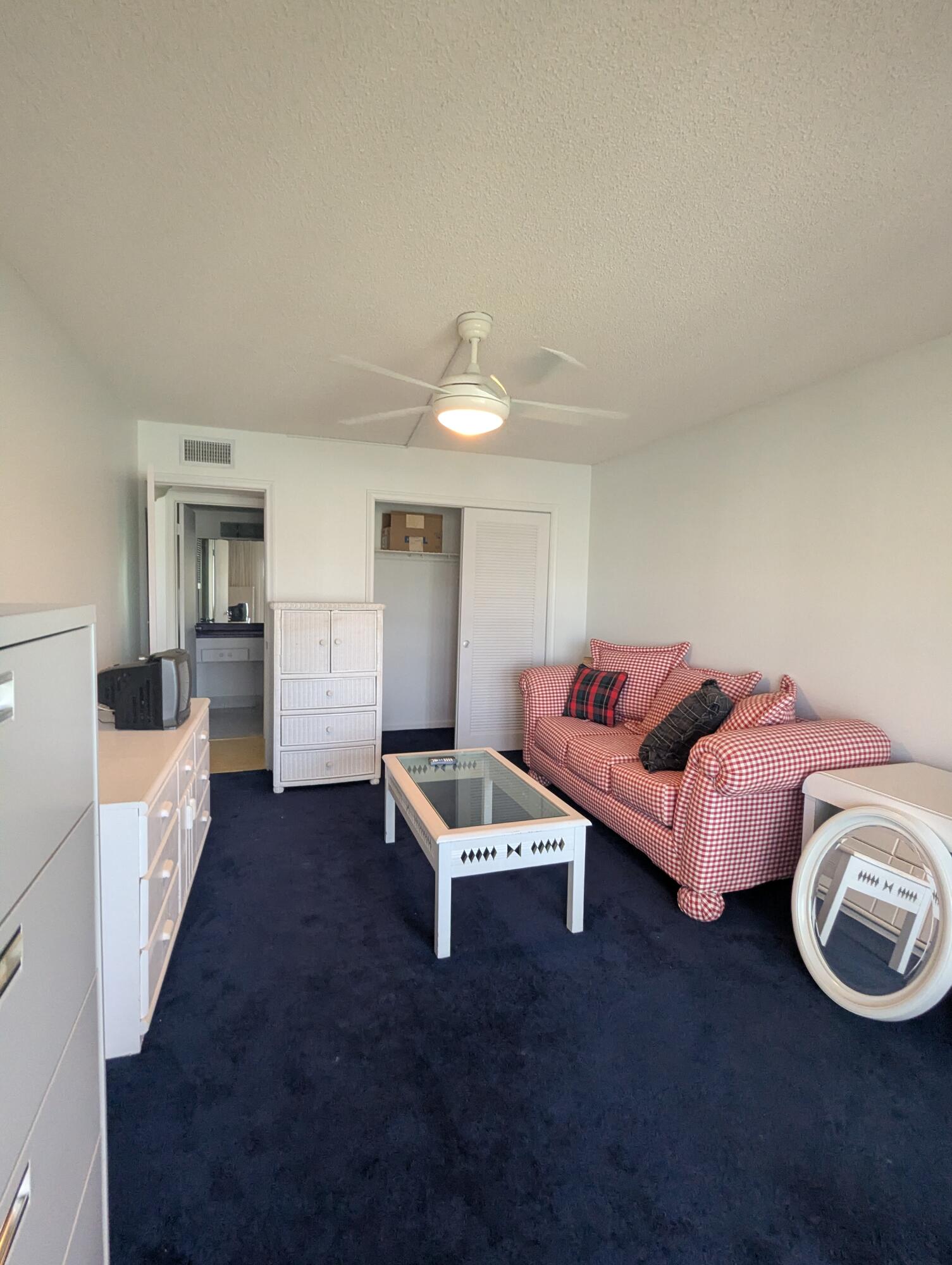 WELLINGTON CONDOS - Residential