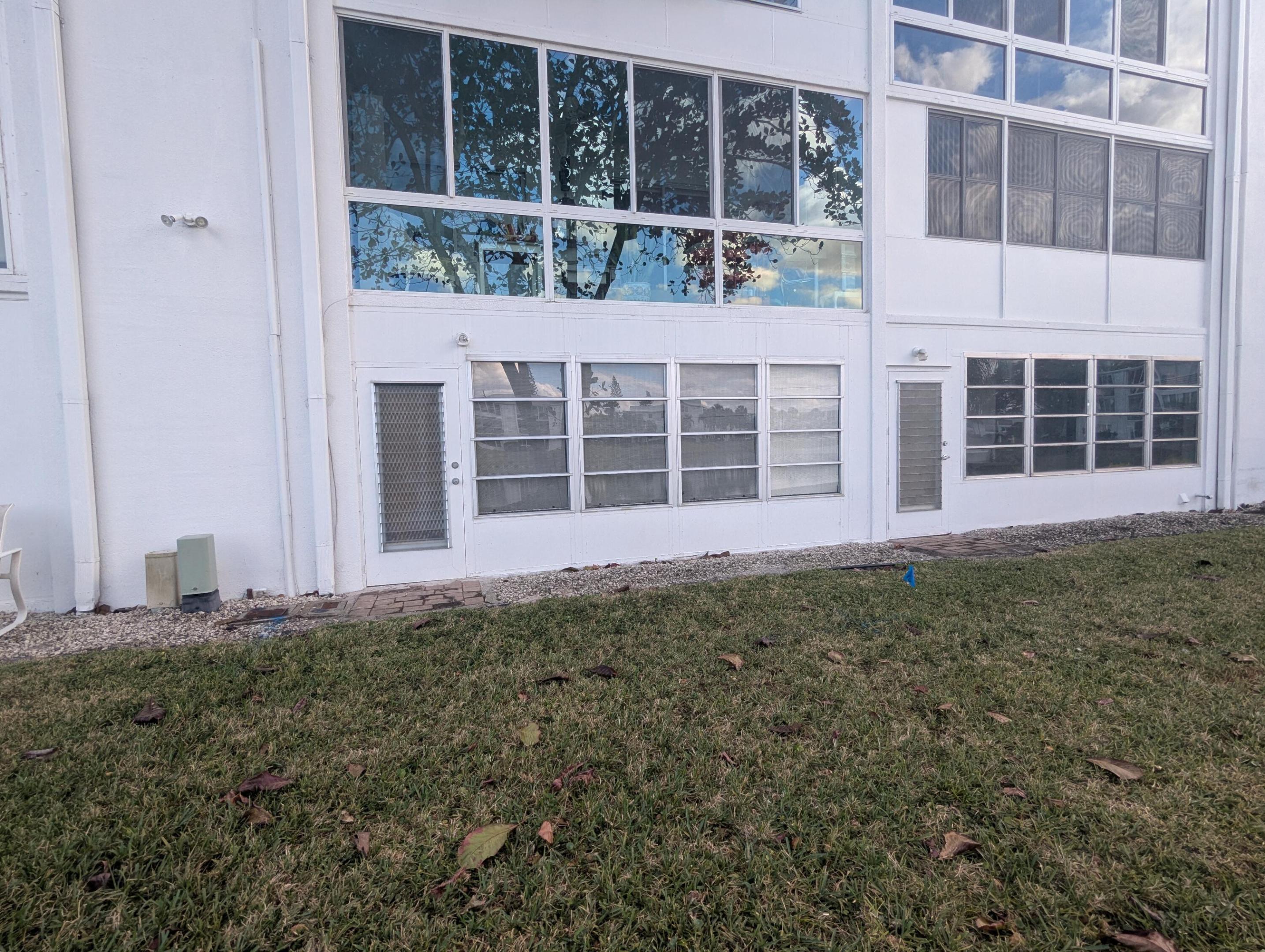 WELLINGTON CONDOS - Residential