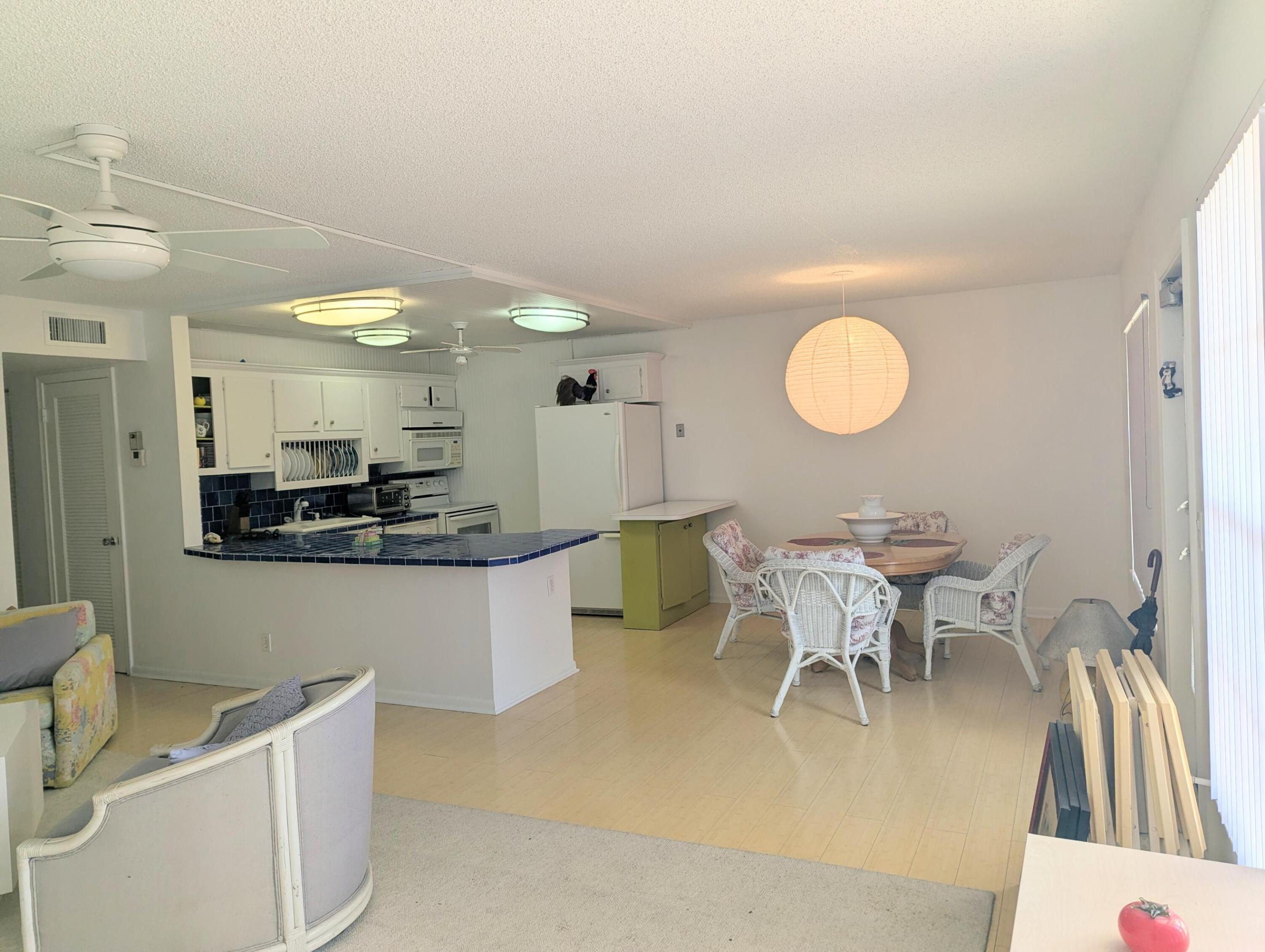 WELLINGTON CONDOS - Residential