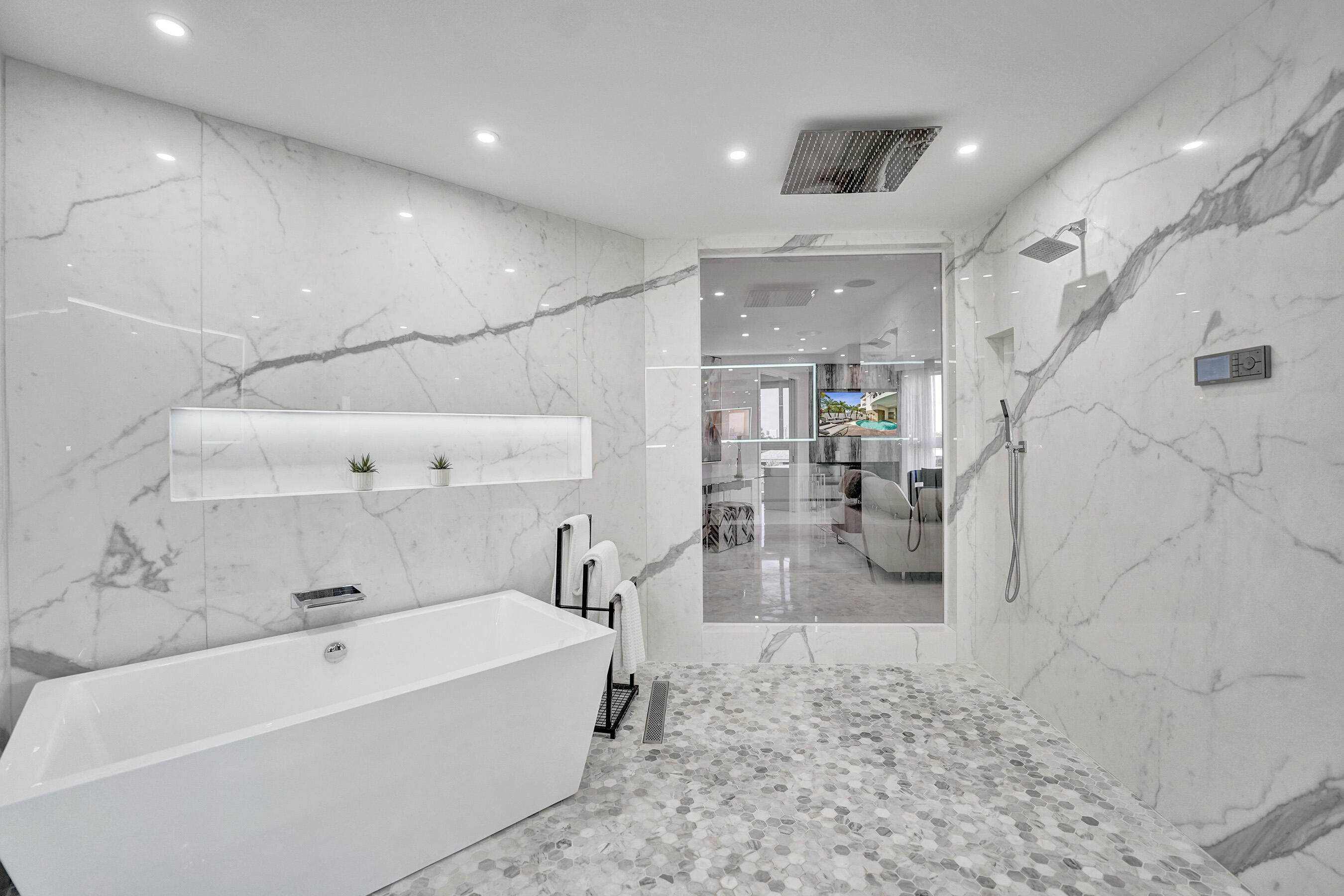 LA CASCADE CONDO - Residential
