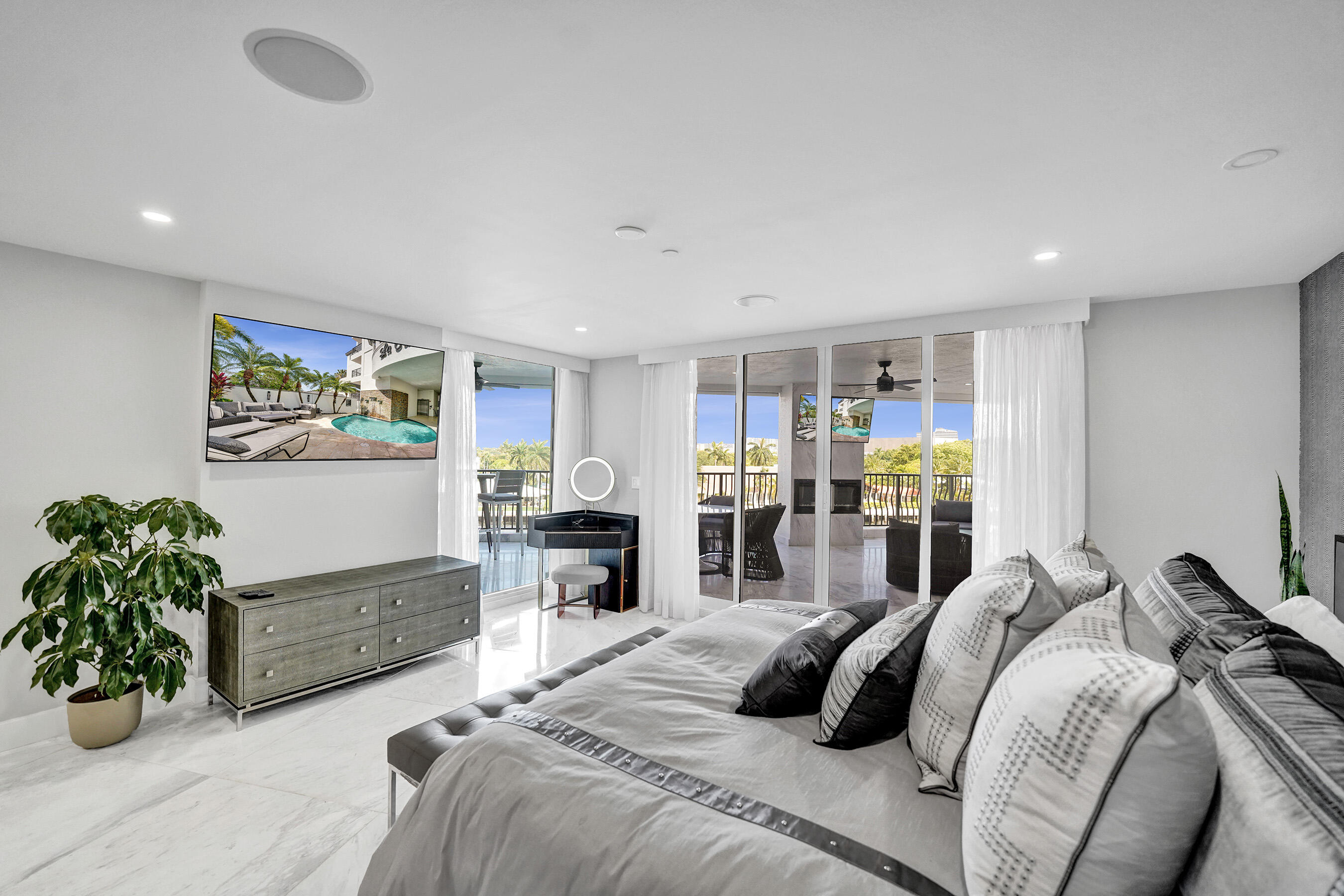 LA CASCADE CONDO - Residential