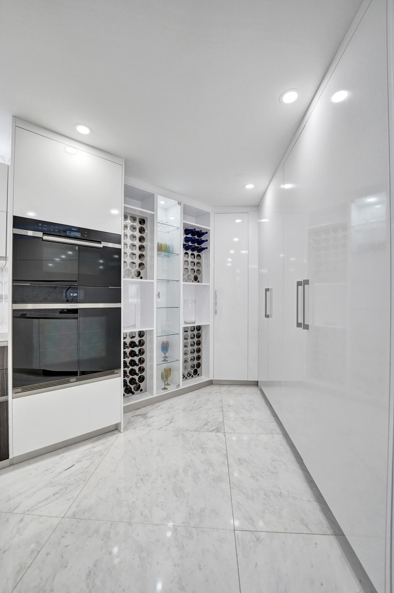 LA CASCADE CONDO - Residential
