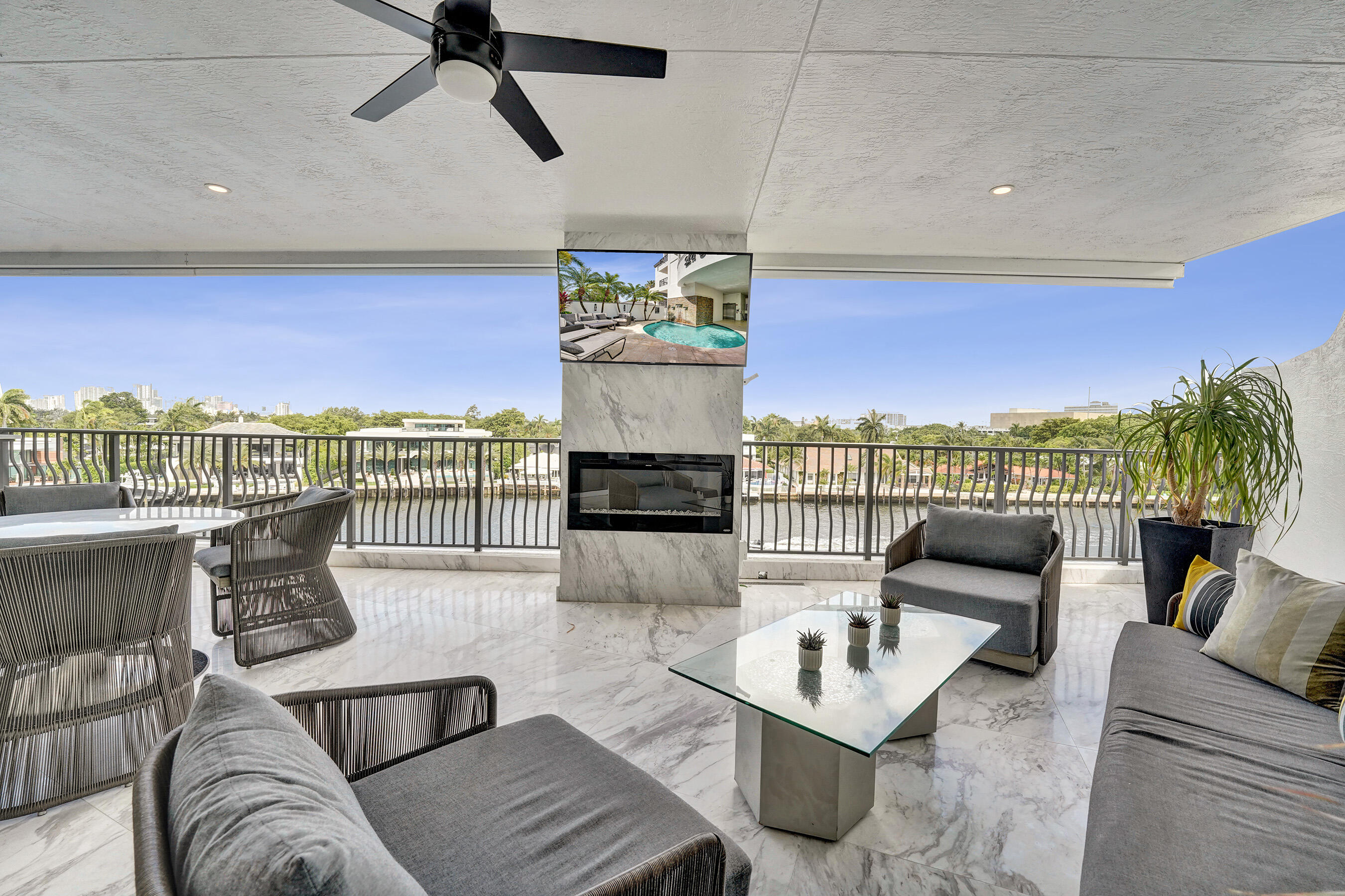 LA CASCADE CONDO - Residential