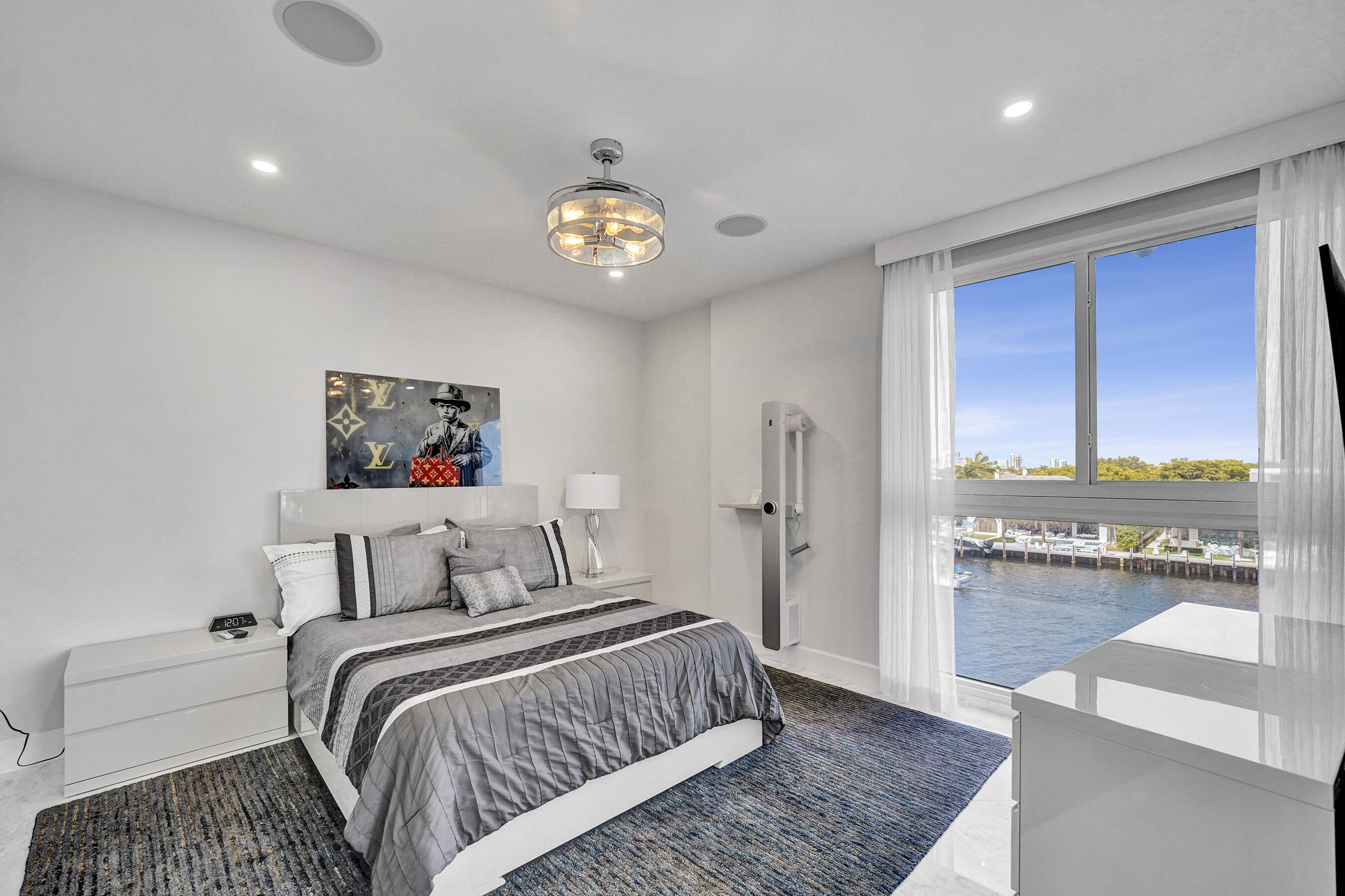LA CASCADE CONDO - Residential