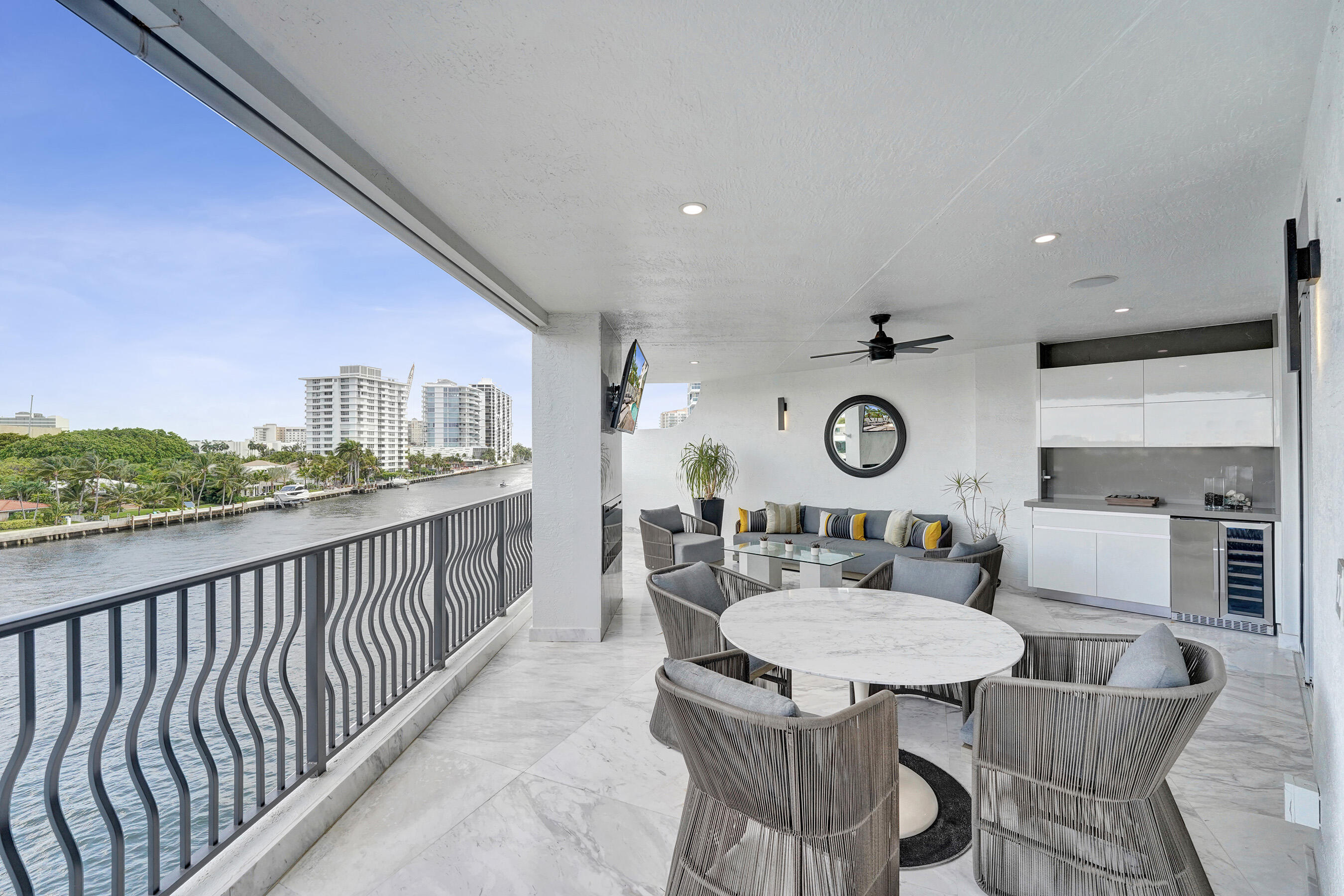 LA CASCADE CONDO - Residential