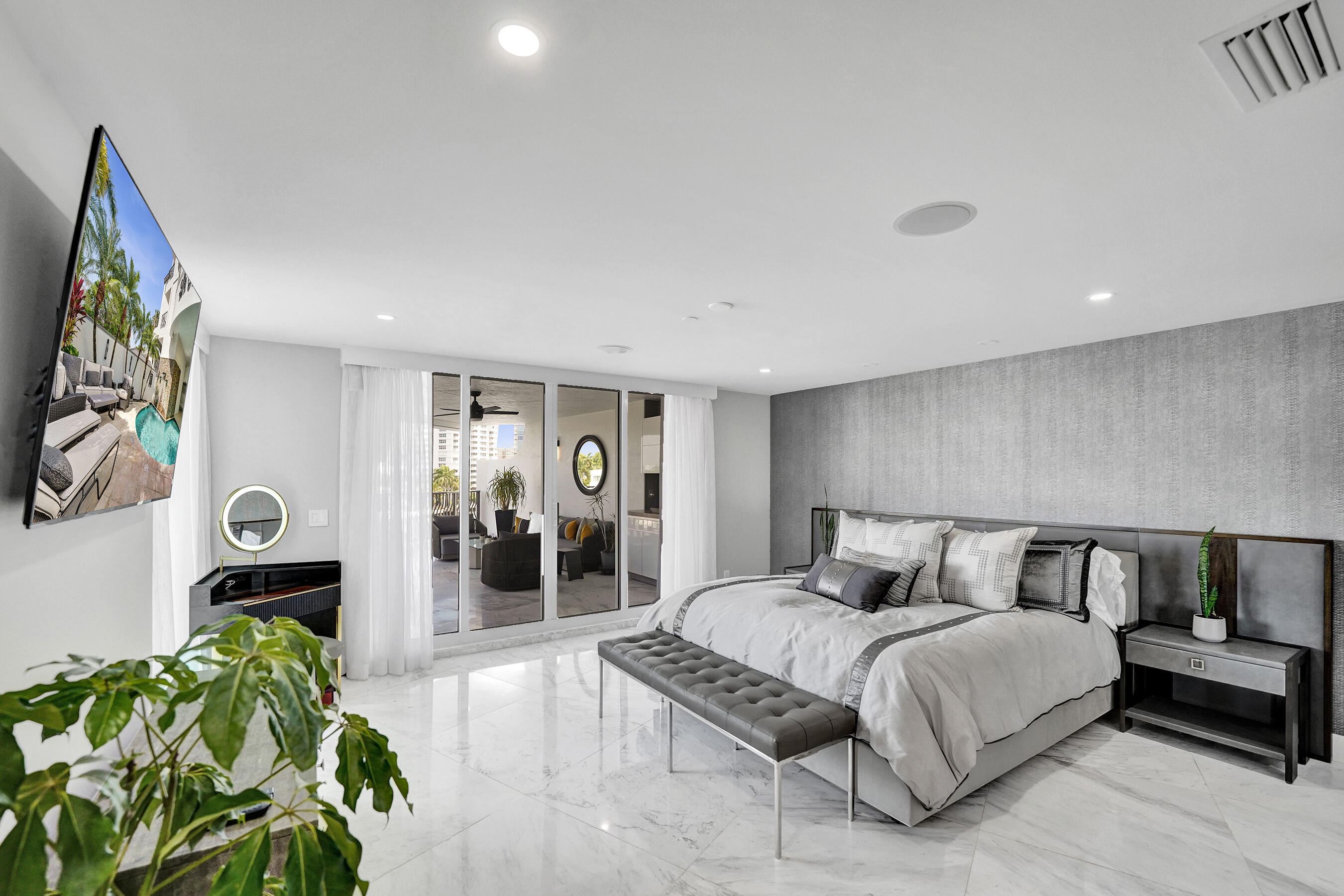 LA CASCADE CONDO - Residential