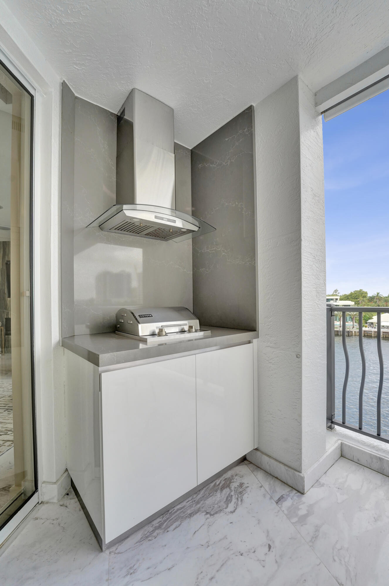 LA CASCADE CONDO - Residential