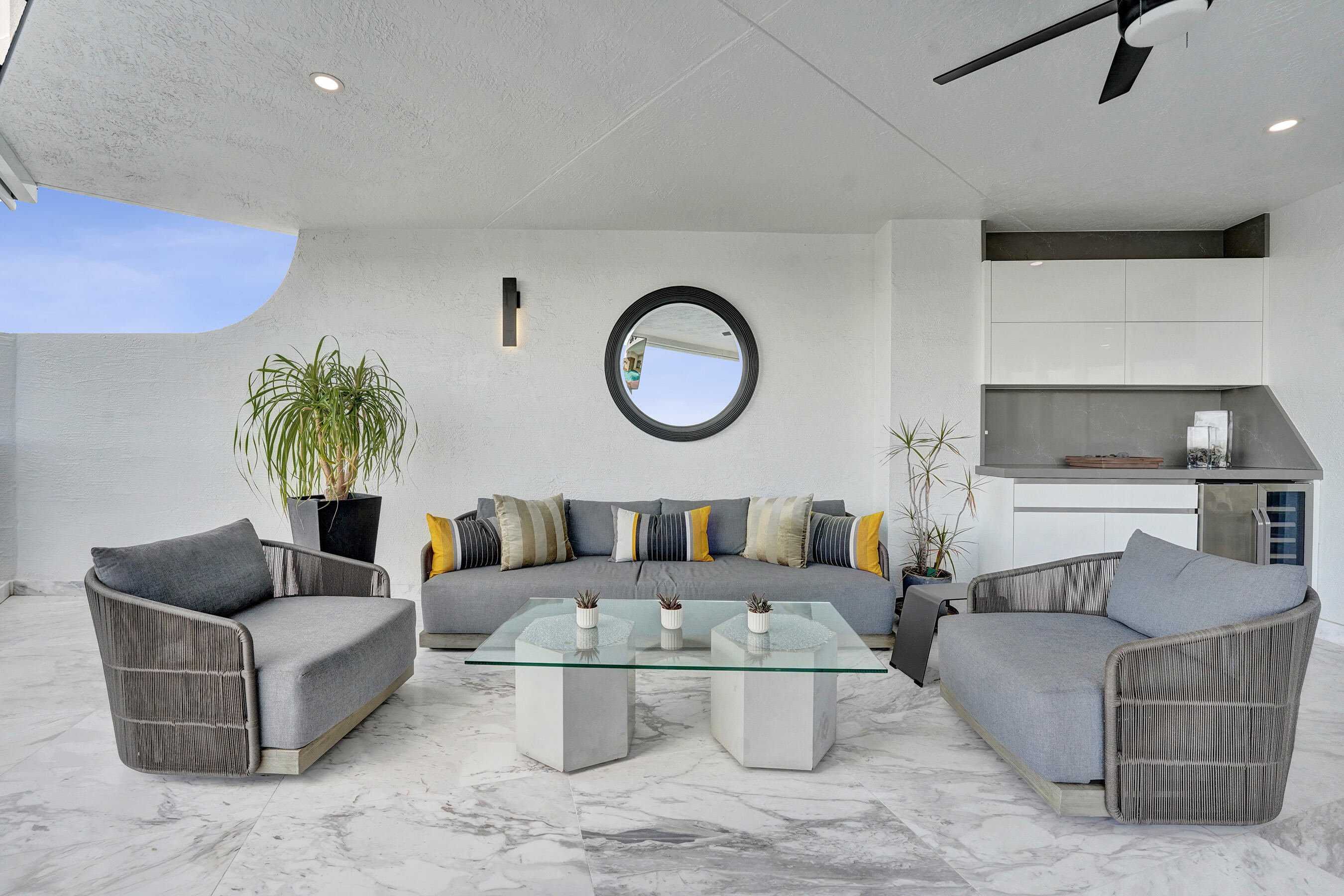 LA CASCADE CONDO - Residential