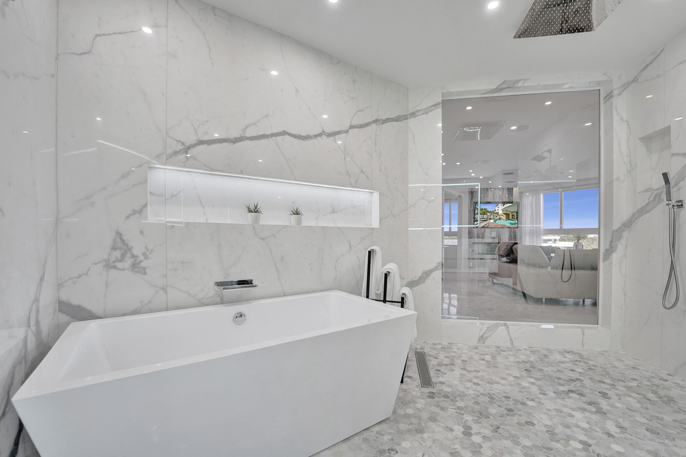 LA CASCADE CONDO - Residential