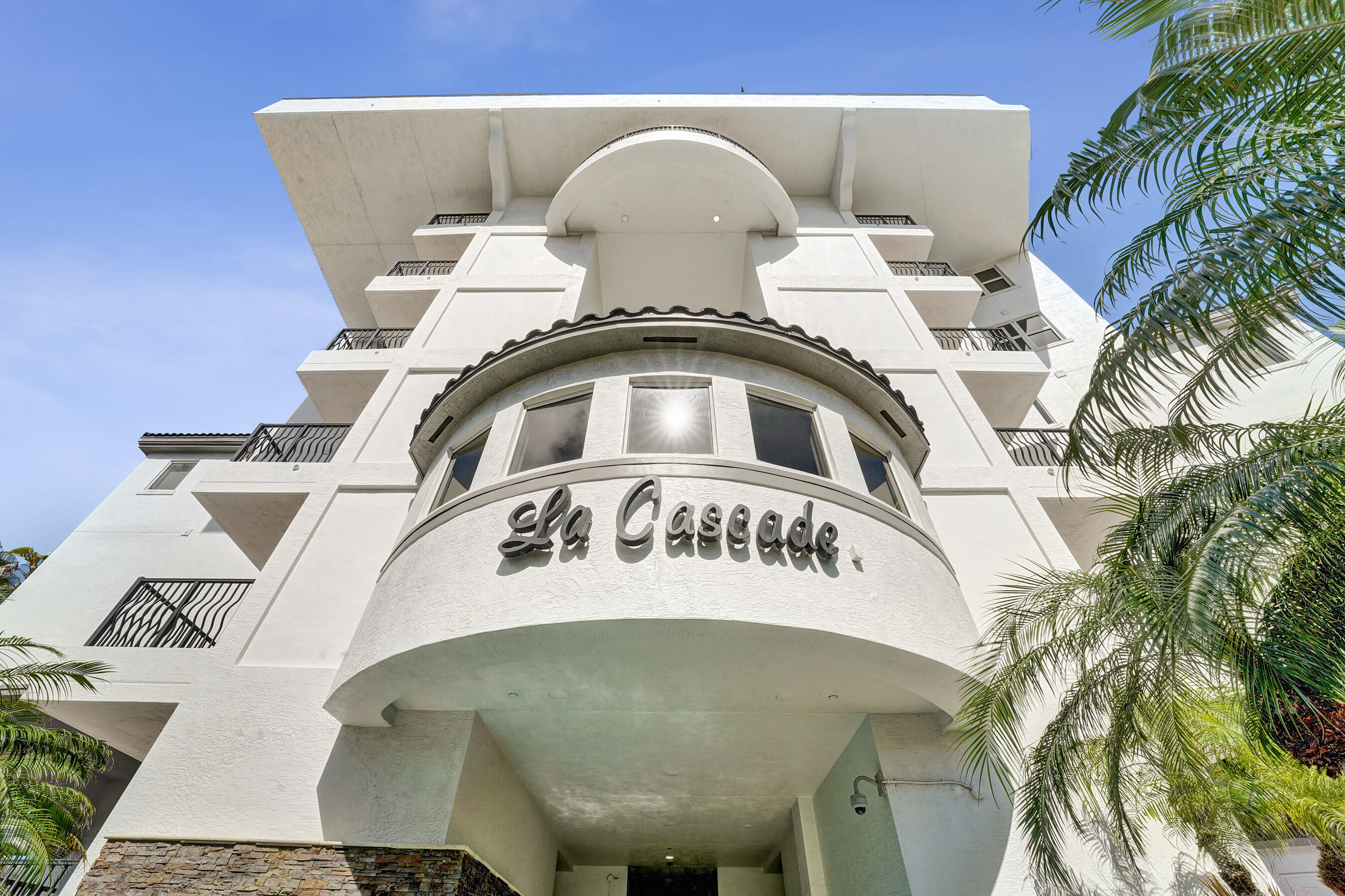 LA CASCADE CONDO - Residential