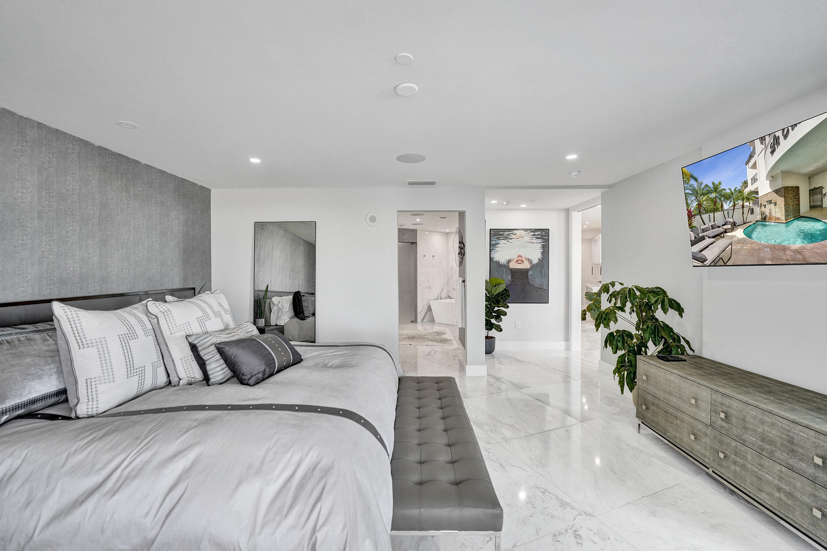 LA CASCADE CONDO - Residential