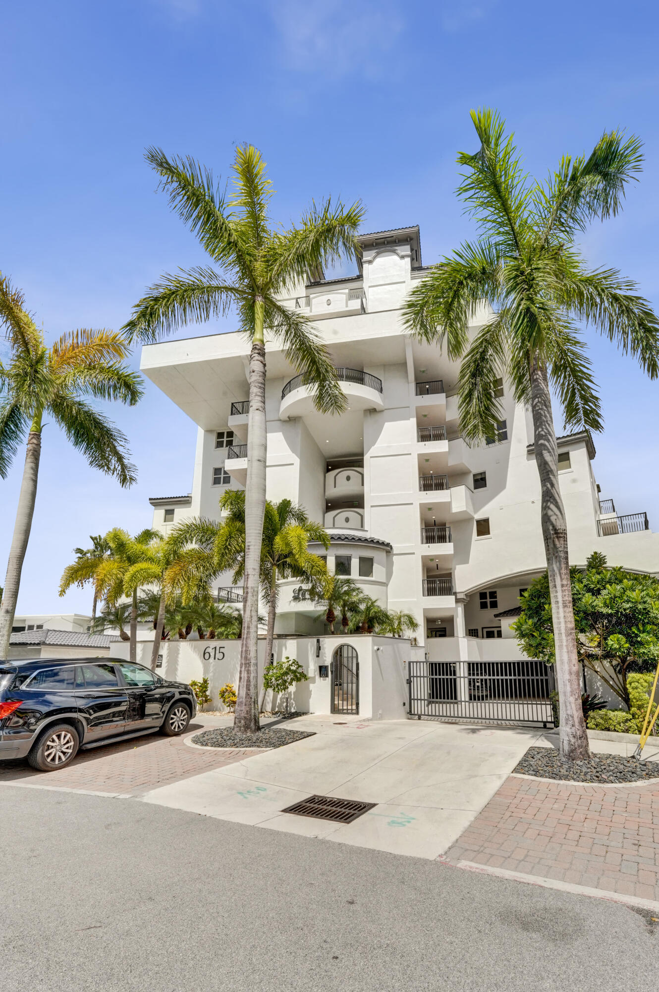LA CASCADE CONDO - Residential