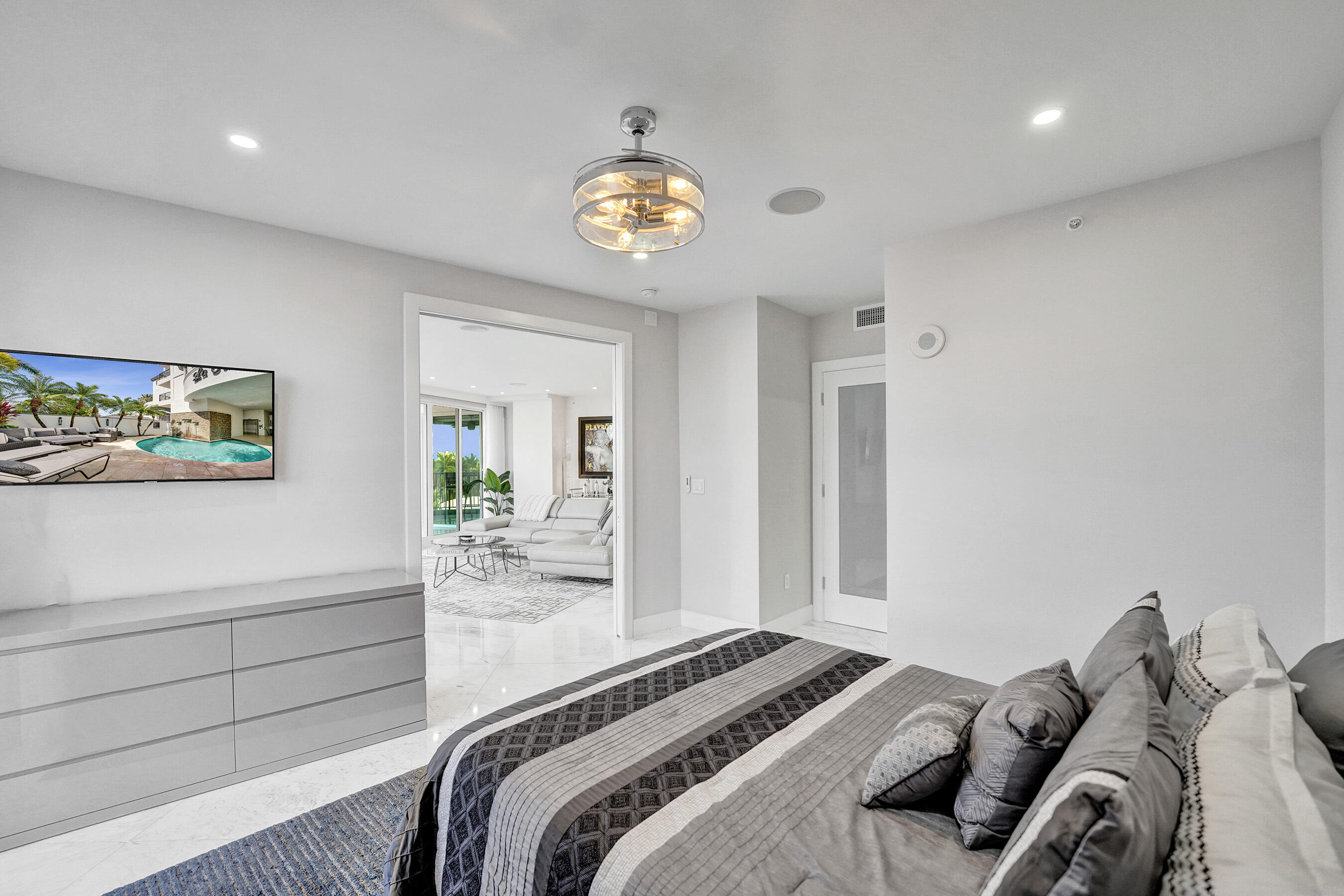 LA CASCADE CONDO - Residential