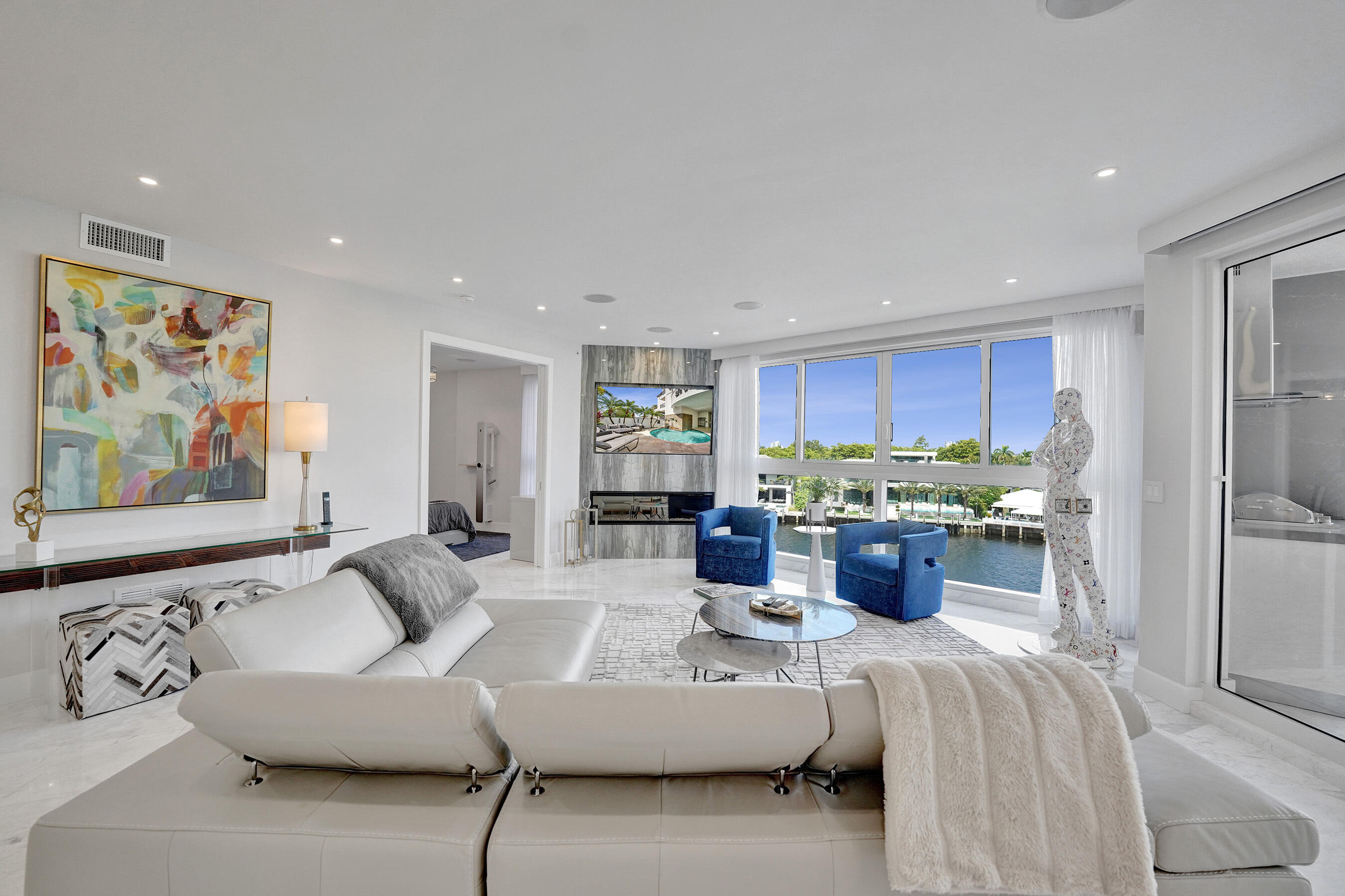 LA CASCADE CONDO - Residential